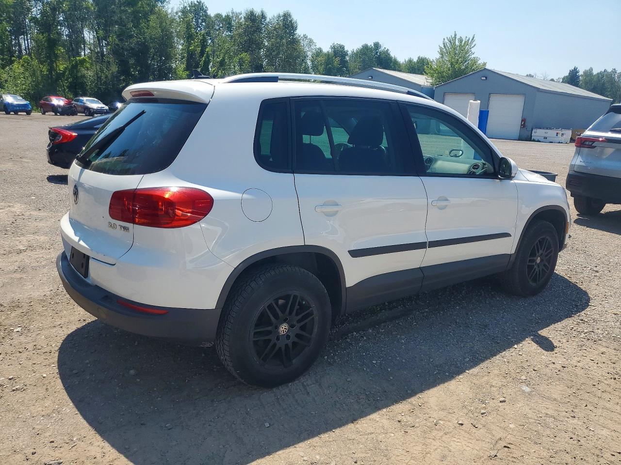 2013 Volkswagen Tiguan S White vin: WVGHV7AX6DW522753