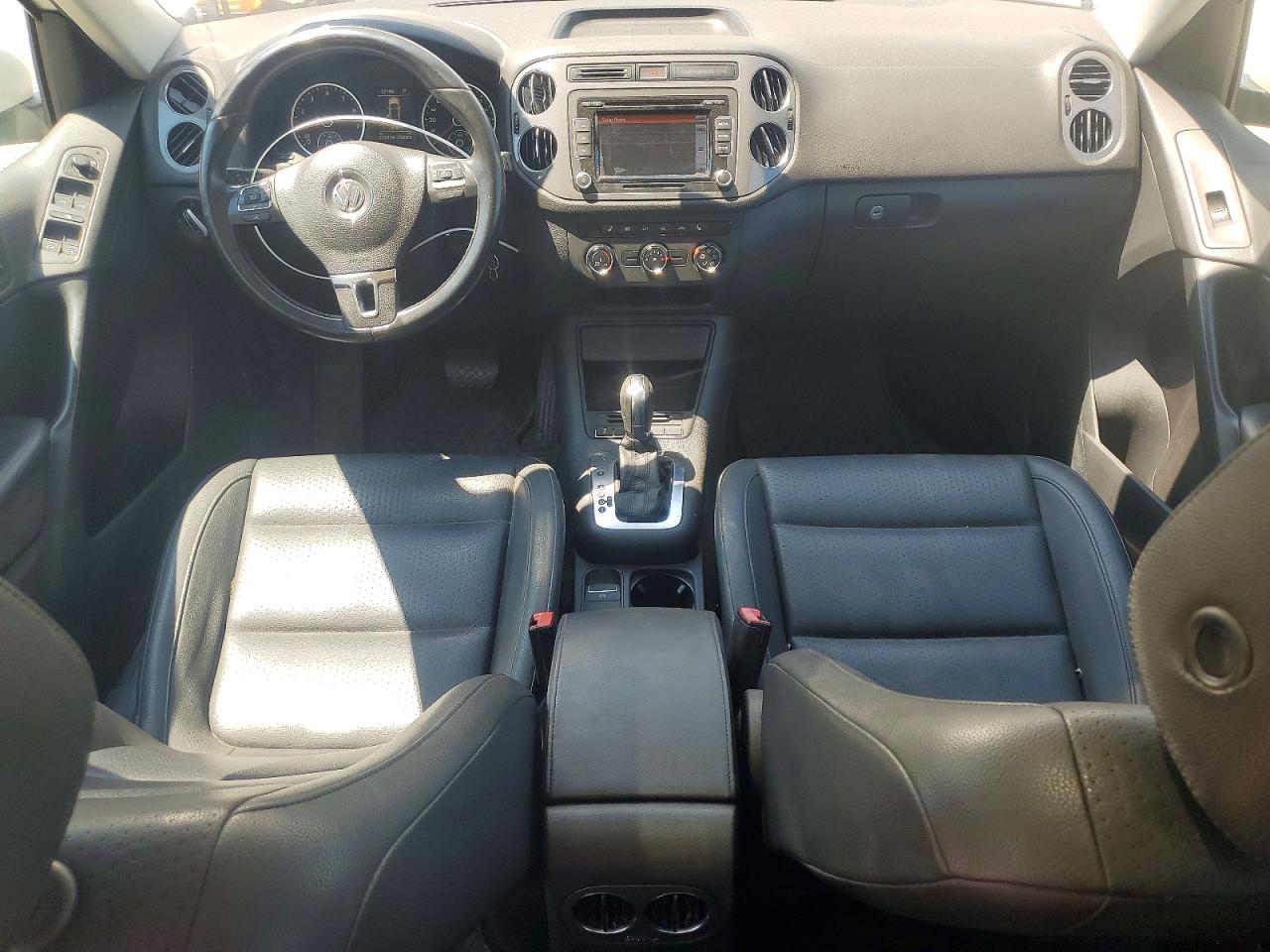 2013 Volkswagen Tiguan S White vin: WVGHV7AX6DW522753