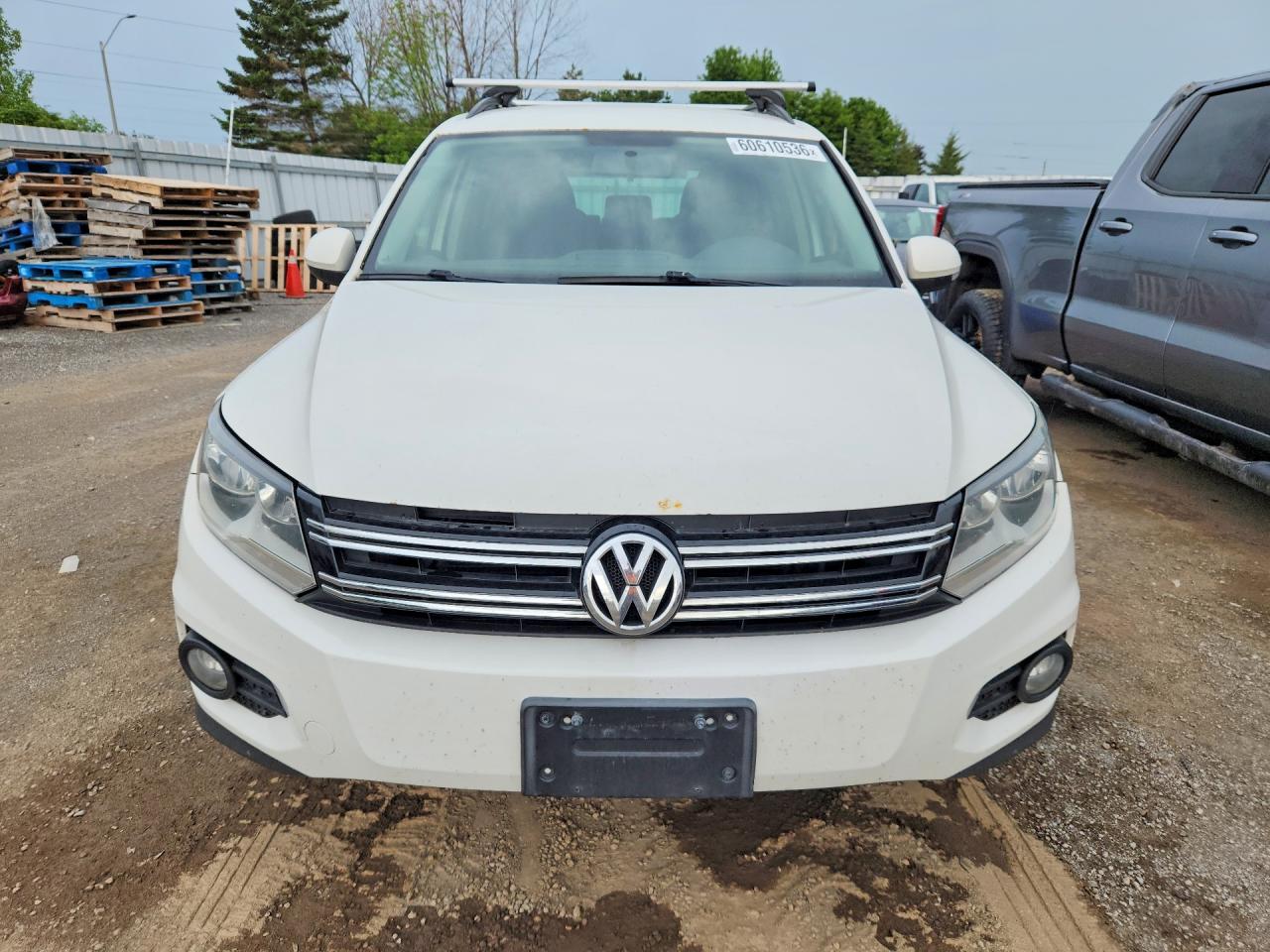 2014 Volkswagen Tiguan S White vin: WVGJV3AX2EW524026