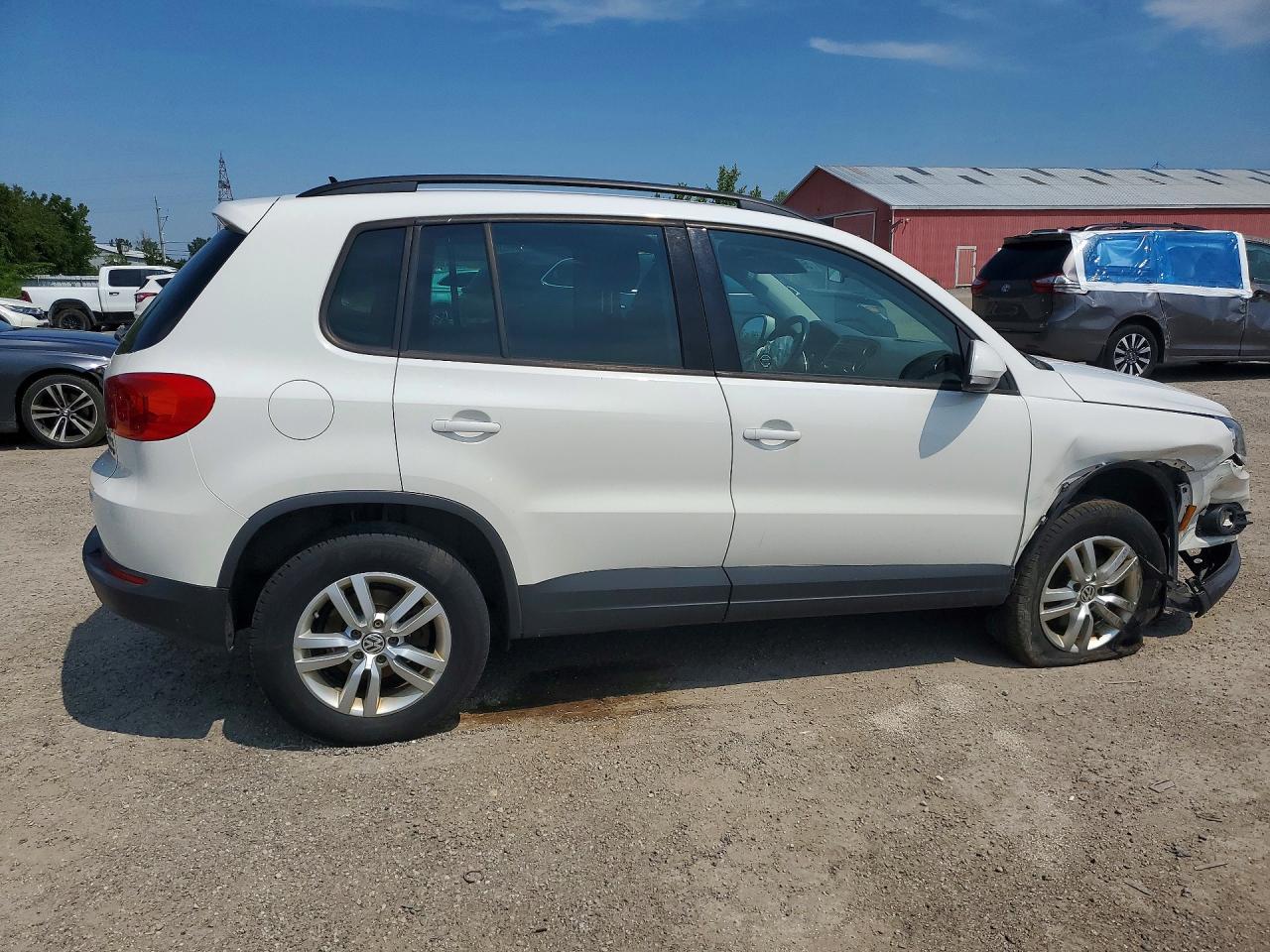 2014 Volkswagen Tiguan S White vin: WVGJV3AX2EW524432