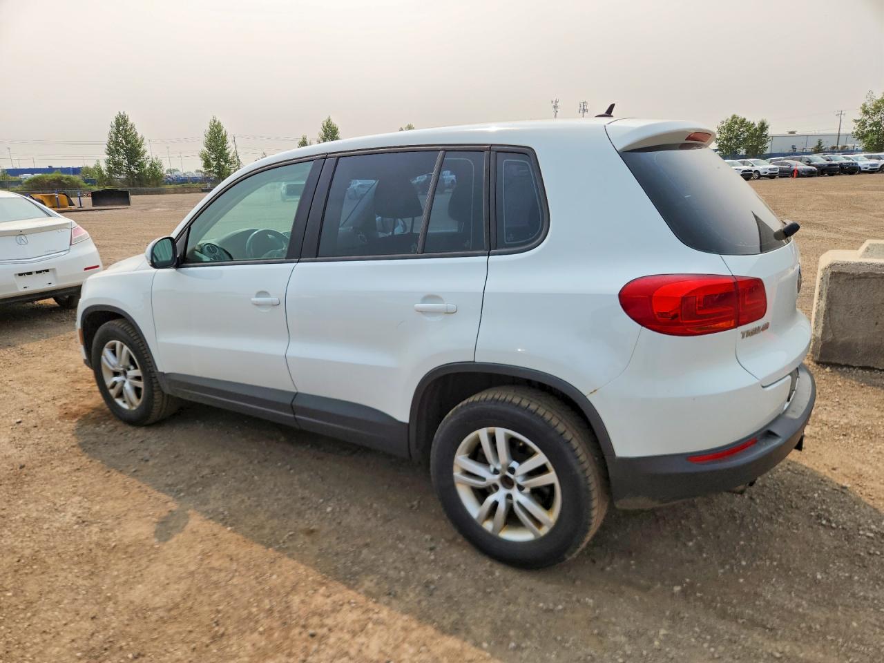 2014 Volkswagen Tiguan S White vin: WVGJV3AX4EW558565