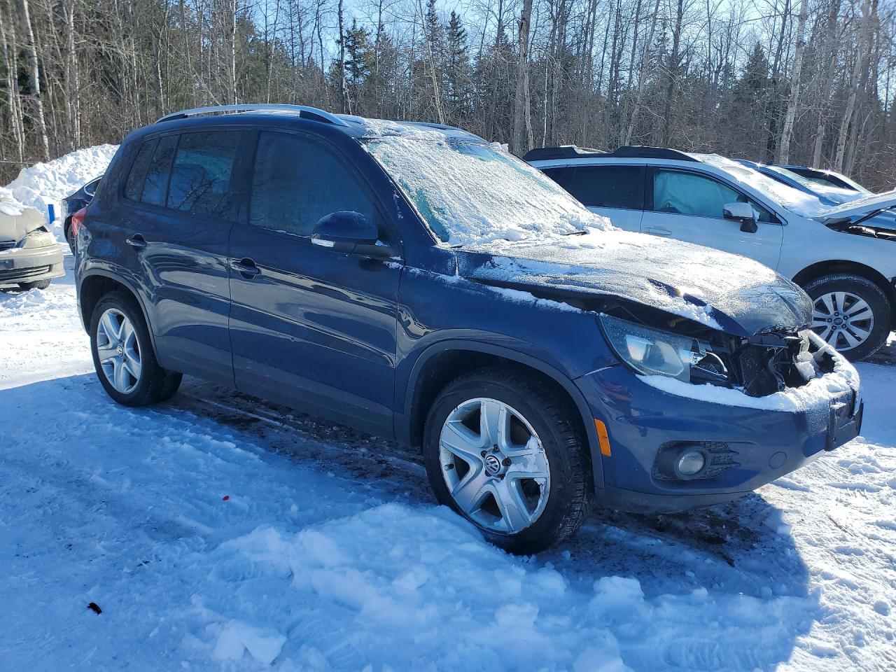 2015 Volkswagen Tiguan S Синий vin: WVGJV7AX1FW553557