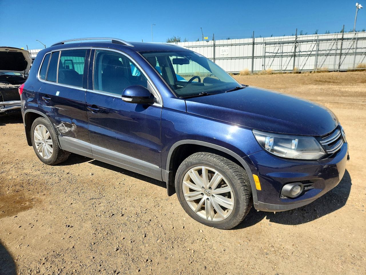 2015 Volkswagen Tiguan S Blue vin: WVGJV7AX1FW568608
