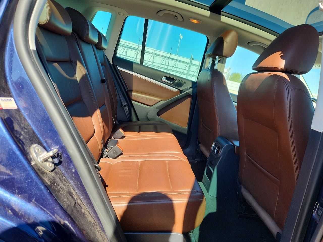 2015 Volkswagen Tiguan S Blue vin: WVGJV7AX1FW568608