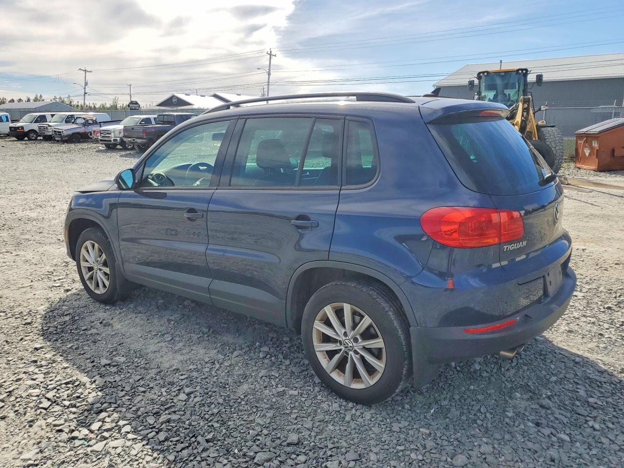 2015 Volkswagen Tiguan S Blue vin: WVGJV7AX2FW113413