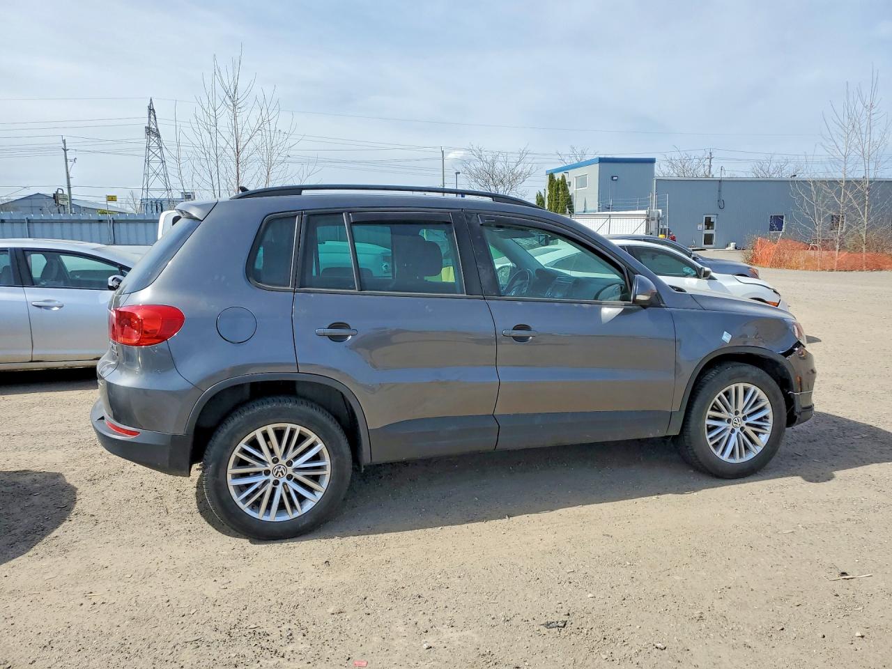 2015 Volkswagen Tiguan S Gray vin: WVGJV7AX2FW578063