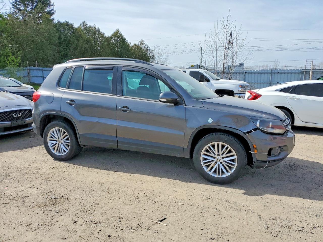 2015 Volkswagen Tiguan S Gray vin: WVGJV7AX2FW578063