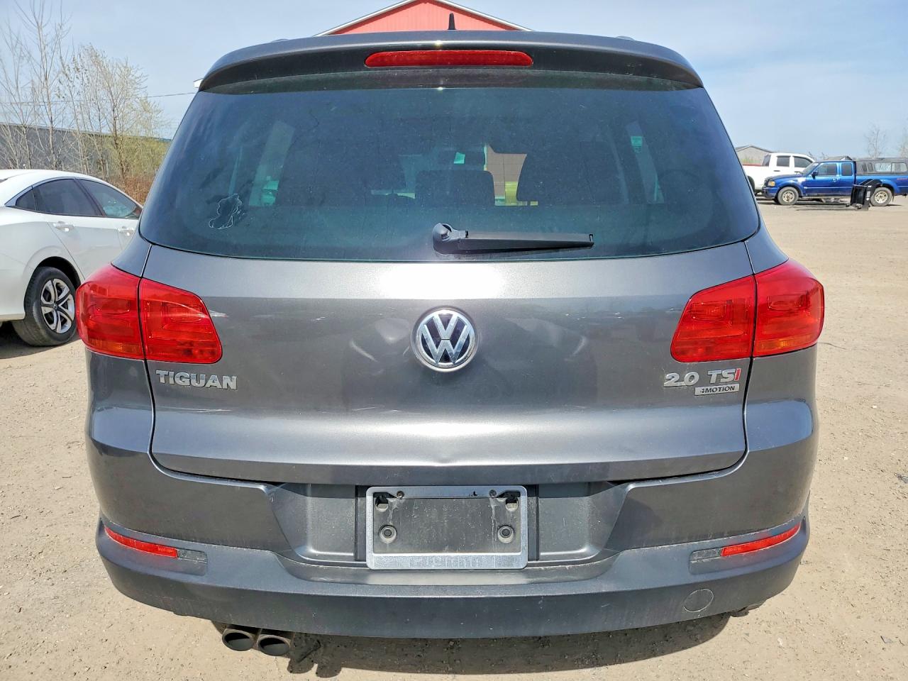 2015 Volkswagen Tiguan S Gray vin: WVGJV7AX2FW578063