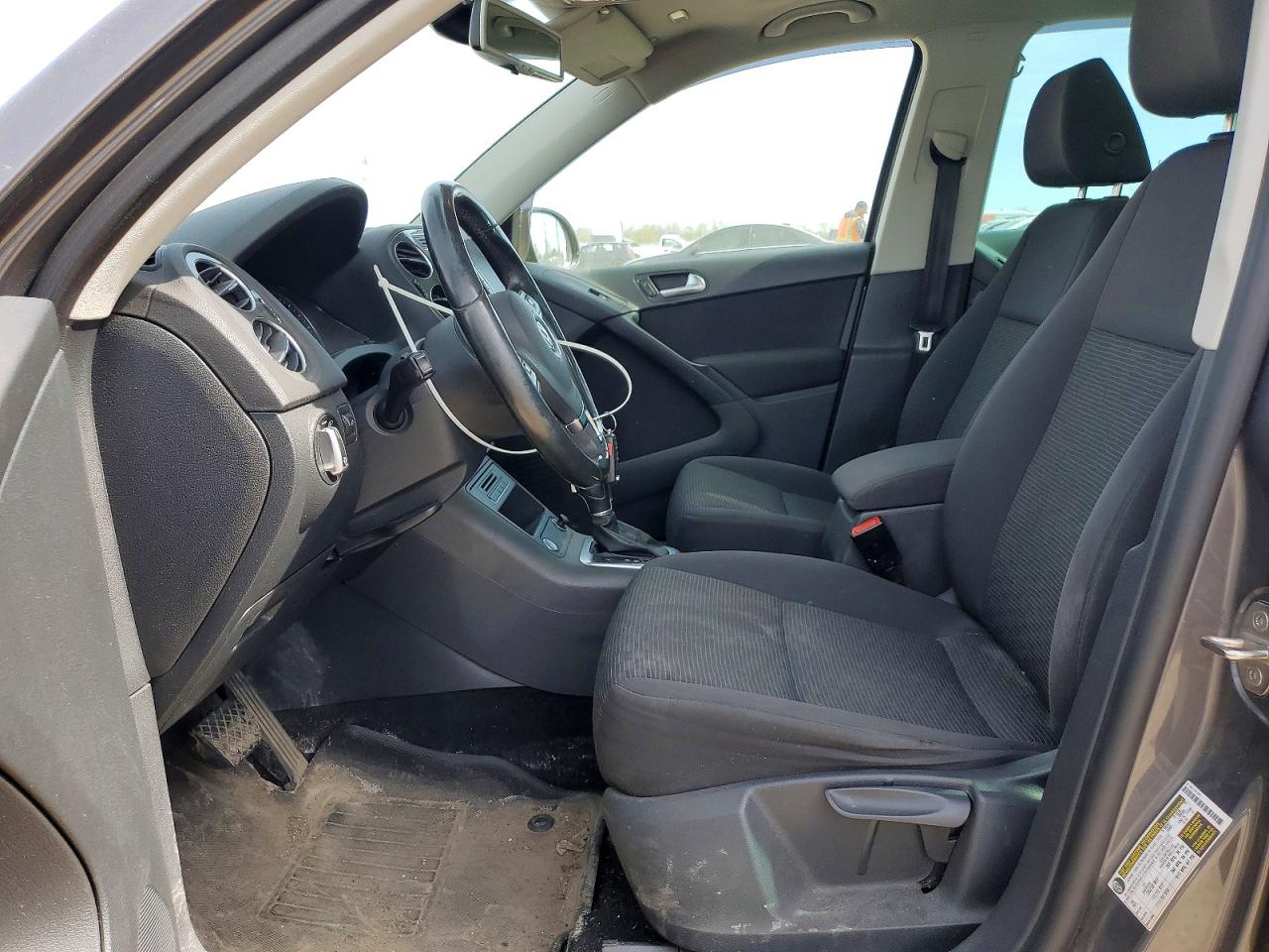 2015 Volkswagen Tiguan S Gray vin: WVGJV7AX2FW578063