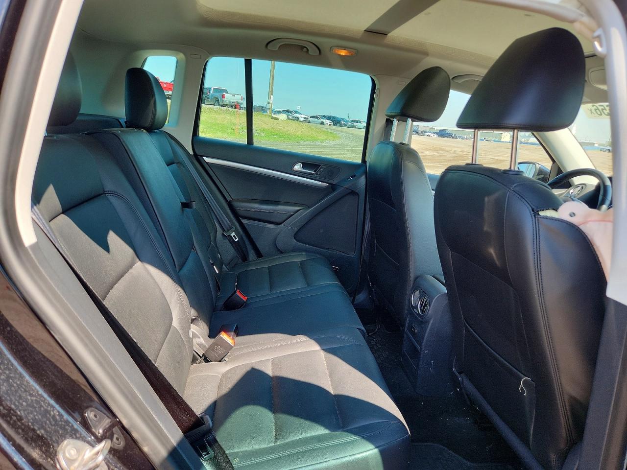 2013 Volkswagen Tiguan S Черный vin: WVGJV7AX6DW524682