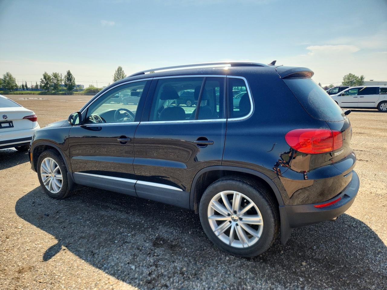 2013 Volkswagen Tiguan S Черный vin: WVGJV7AX6DW524682