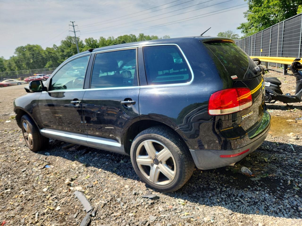 2006 Volkswagen Touareg 4.2 Black vin: WVGMM77L06D019708