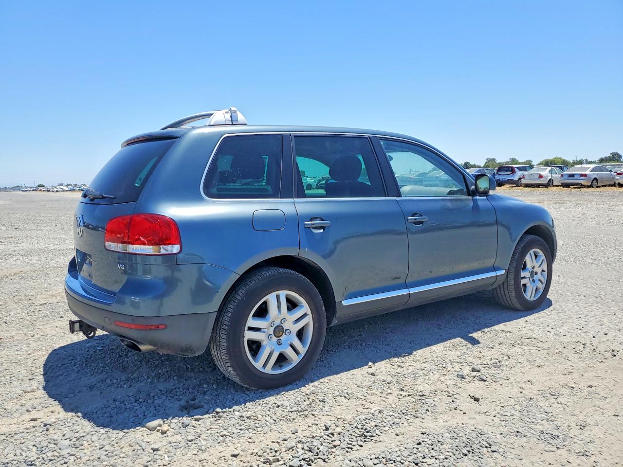 2005 Volkswagen Touareg V8 Gray vin: WVGMM77L55D009108