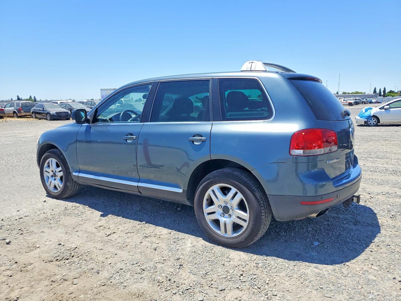 2005 Volkswagen Touareg V8 Gray vin: WVGMM77L55D009108