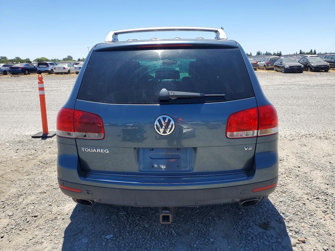 2005 Volkswagen Touareg V8 Gray vin: WVGMM77L55D009108