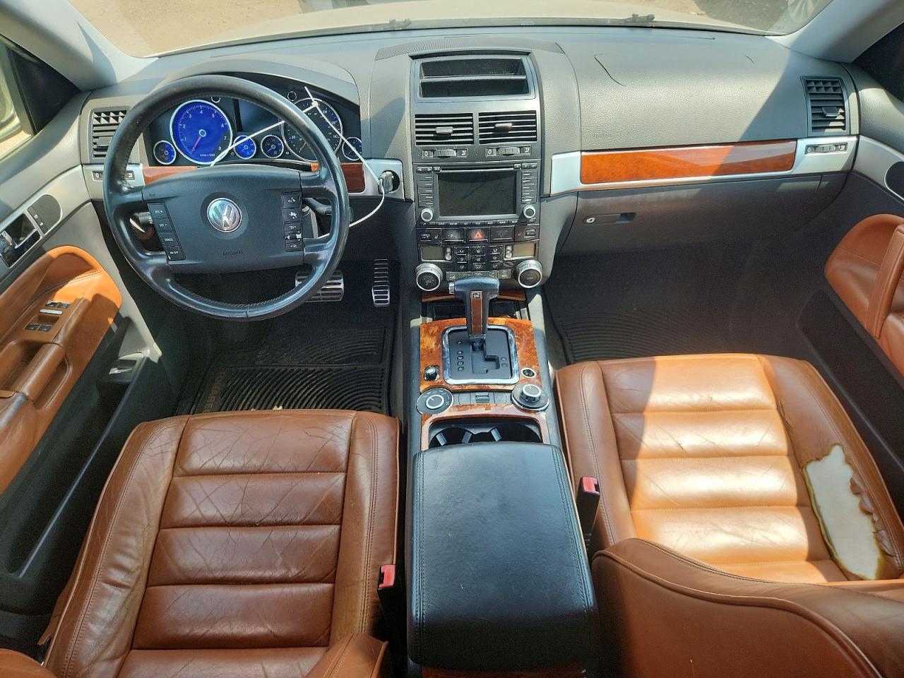 2005 Volkswagen Touareg 4.2 Cream vin: WVGMM77L75D001706