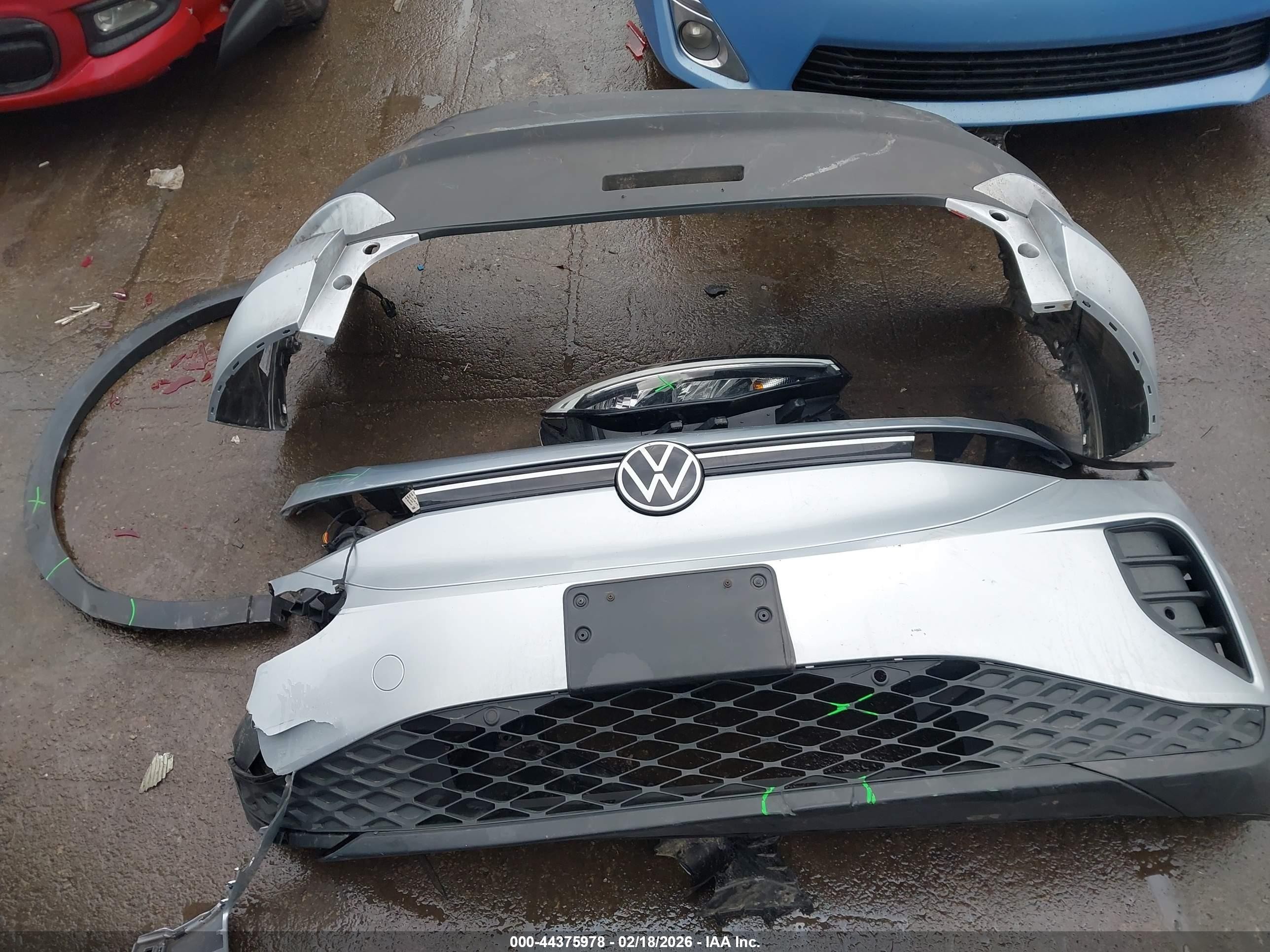 2021 Volkswagen Id.4 Pro Серебряный vin: WVGRMPE28MP023615