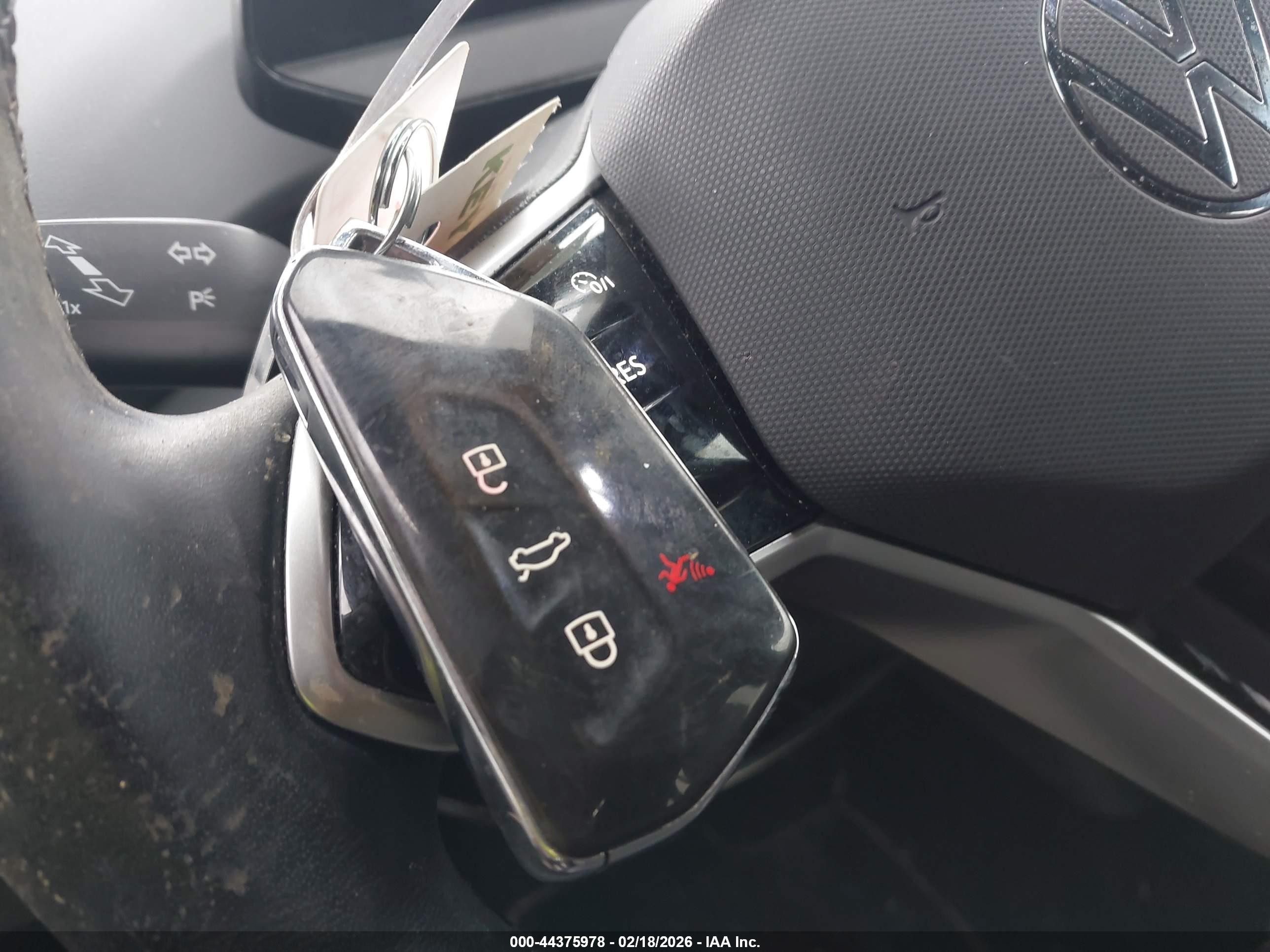 2021 Volkswagen Id.4 Pro Серебряный vin: WVGRMPE28MP023615