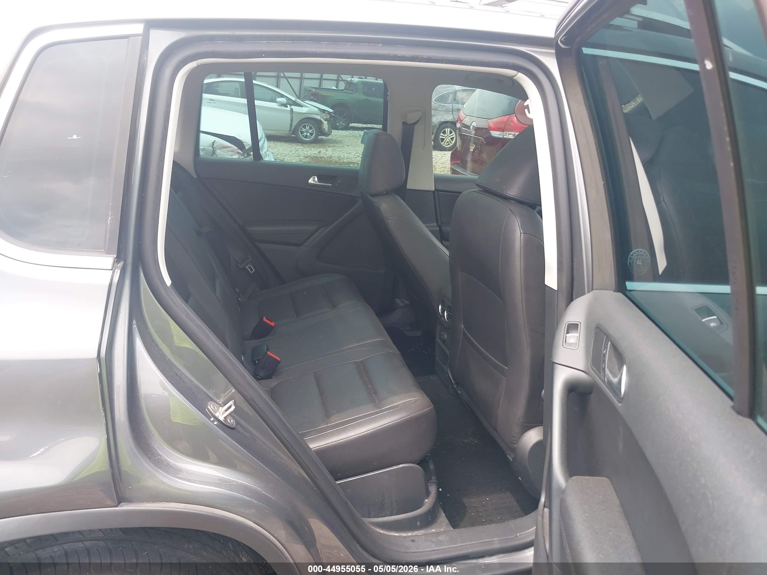2017 Volkswagen Tiguan 2.0t Wolfsburg Edition Gray vin: WVGRV7AX0HK031211