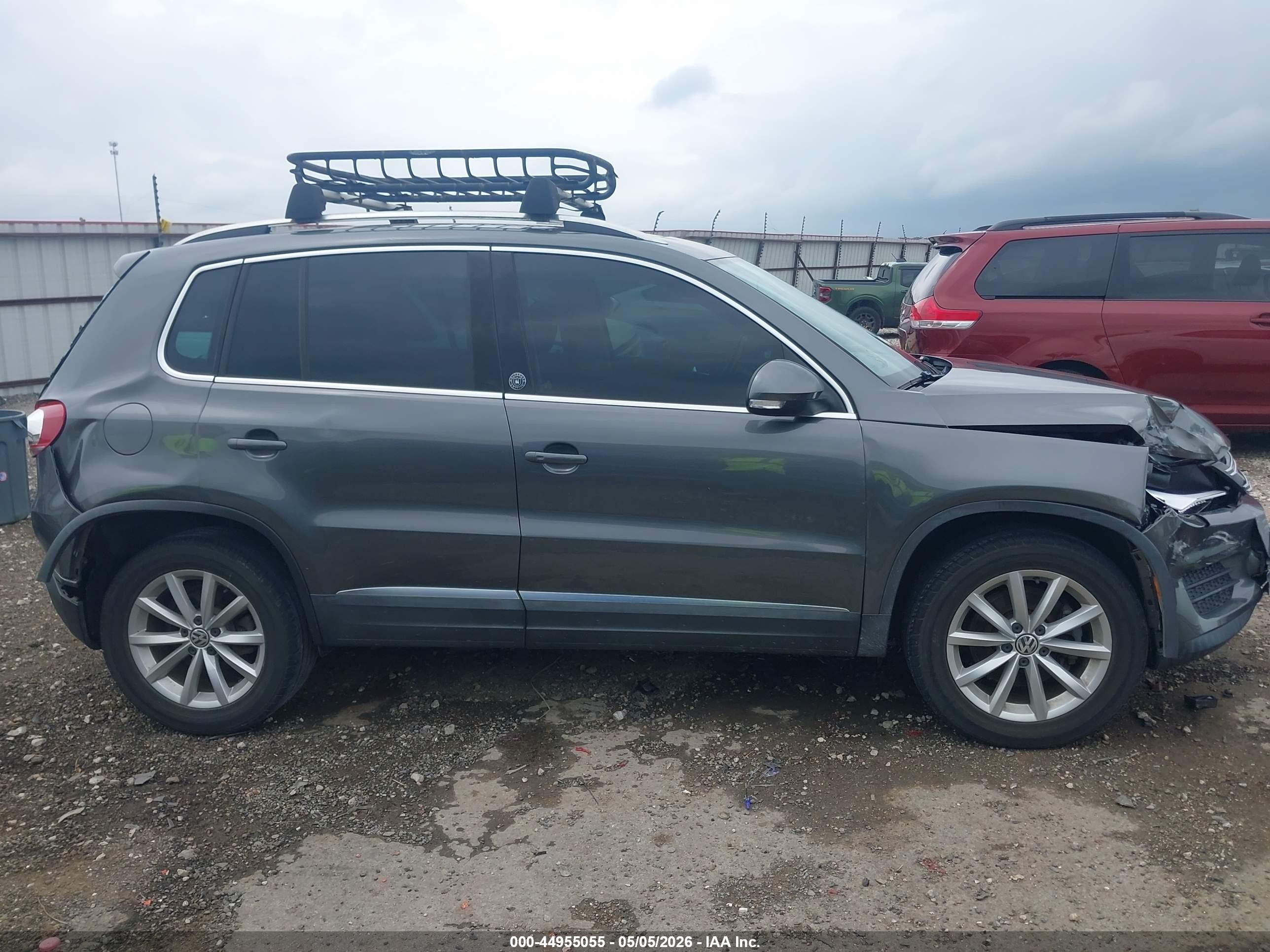 2017 Volkswagen Tiguan 2.0t Wolfsburg Edition Gray vin: WVGRV7AX0HK031211