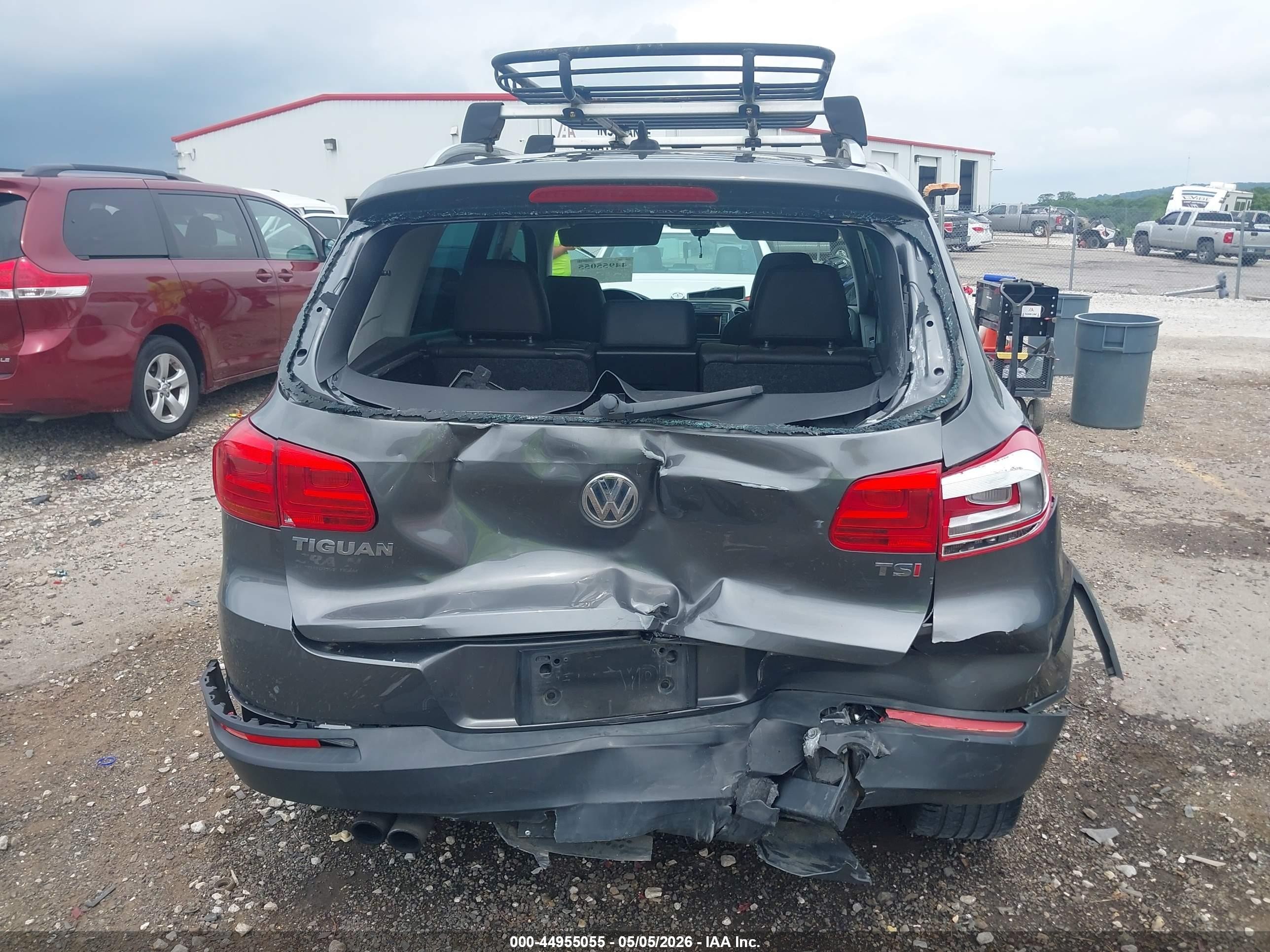 2017 Volkswagen Tiguan 2.0t Wolfsburg Edition Gray vin: WVGRV7AX0HK031211