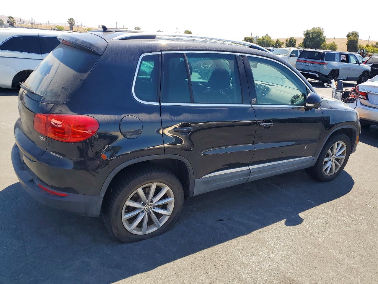 2017 Volkswagen Tiguan Wolfsburg Black vin: WVGRV7AX3HK005539
