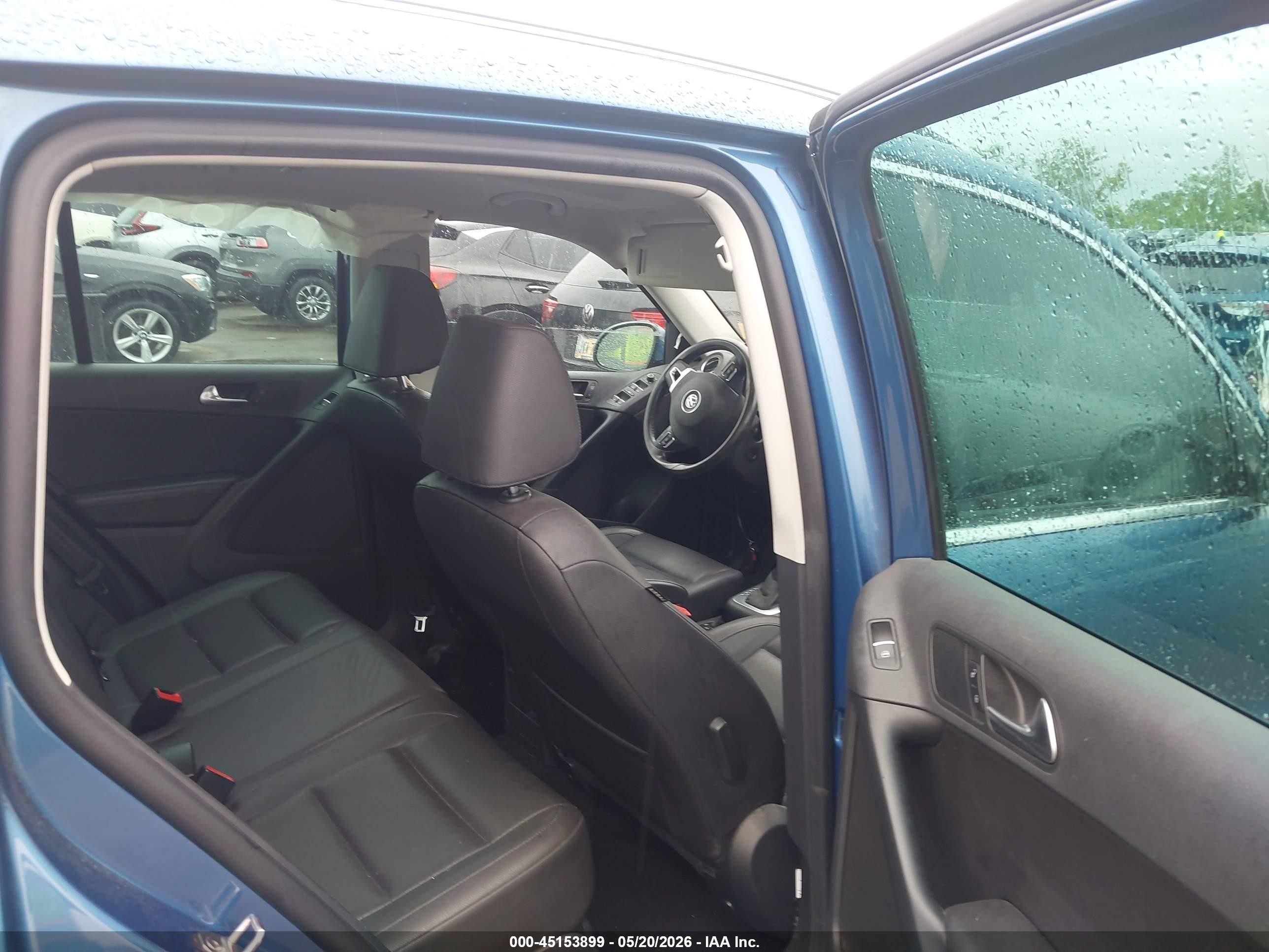 2017 Volkswagen Tiguan 2.0t Wolfsburg Edition Blue vin: WVGSV7AX2HW507498