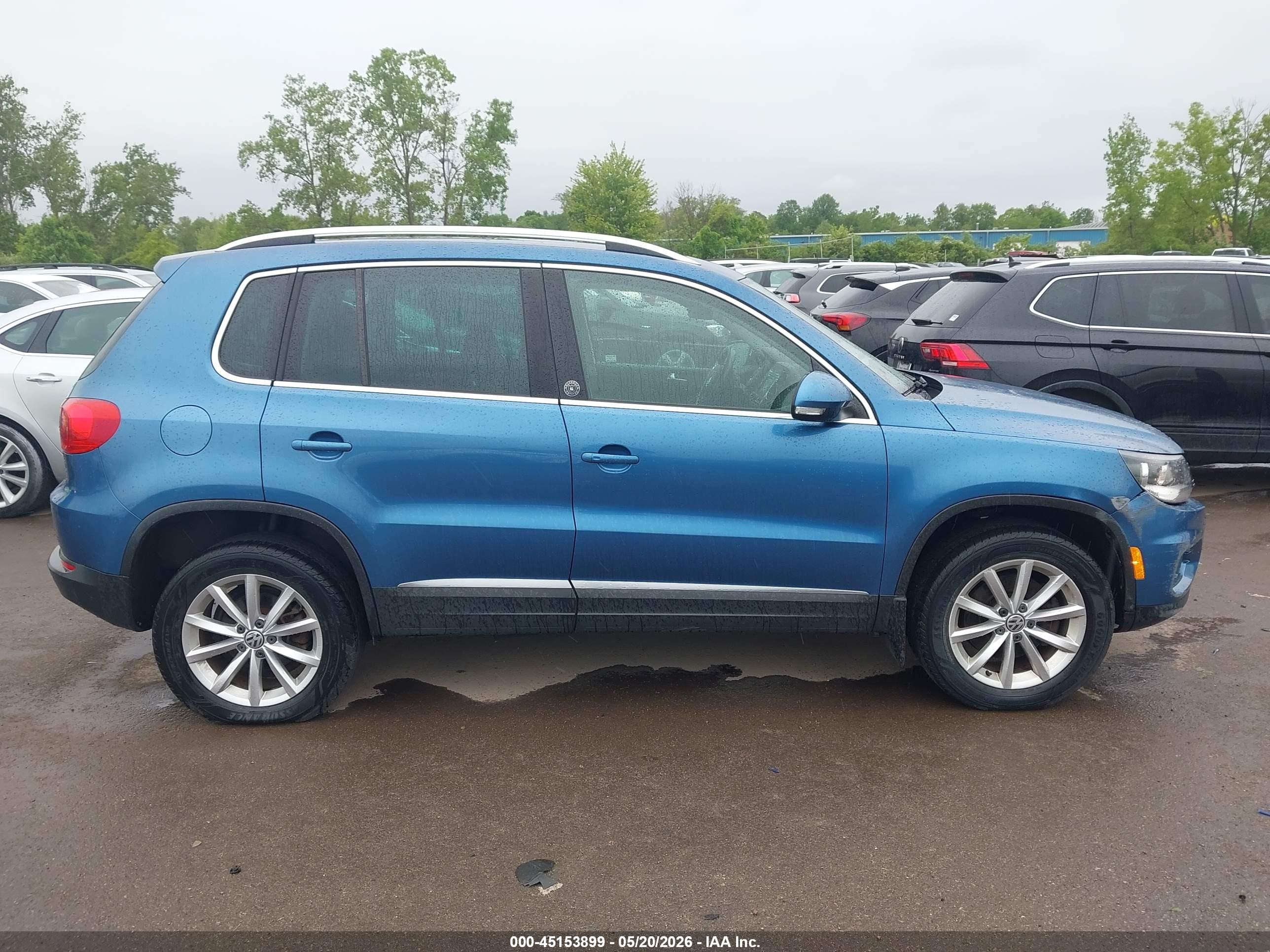 2017 Volkswagen Tiguan 2.0t Wolfsburg Edition Blue vin: WVGSV7AX2HW507498