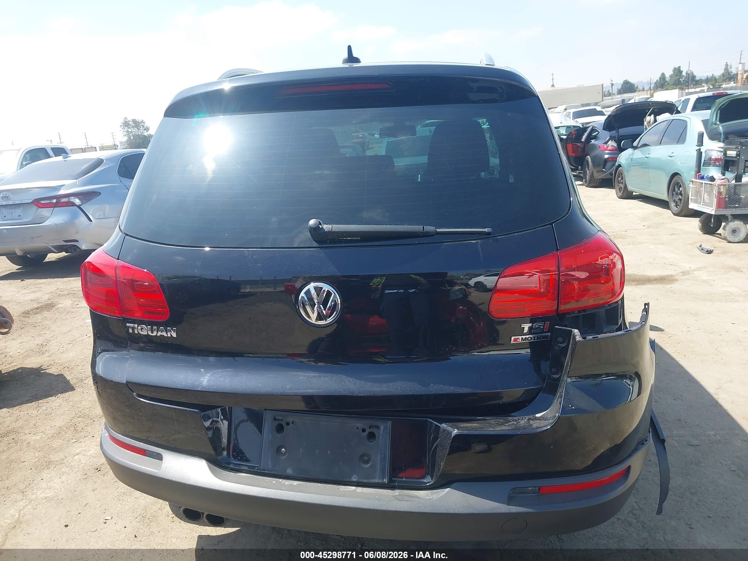 2017 Volkswagen Tiguan 2.0t Wolfsburg Edition Черный vin: WVGSV7AX4HK001226