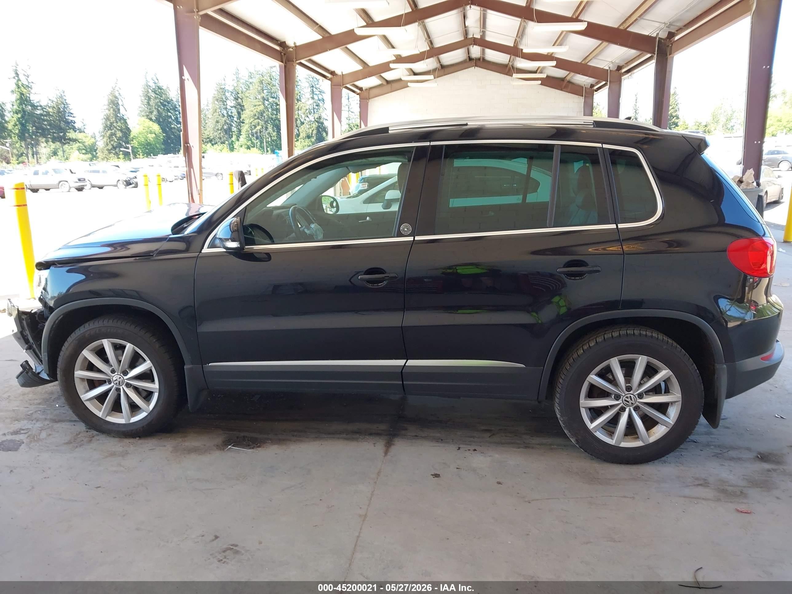 2017 Volkswagen Tiguan 2.0t Wolfsburg Edition Black vin: WVGSV7AX5HK011277