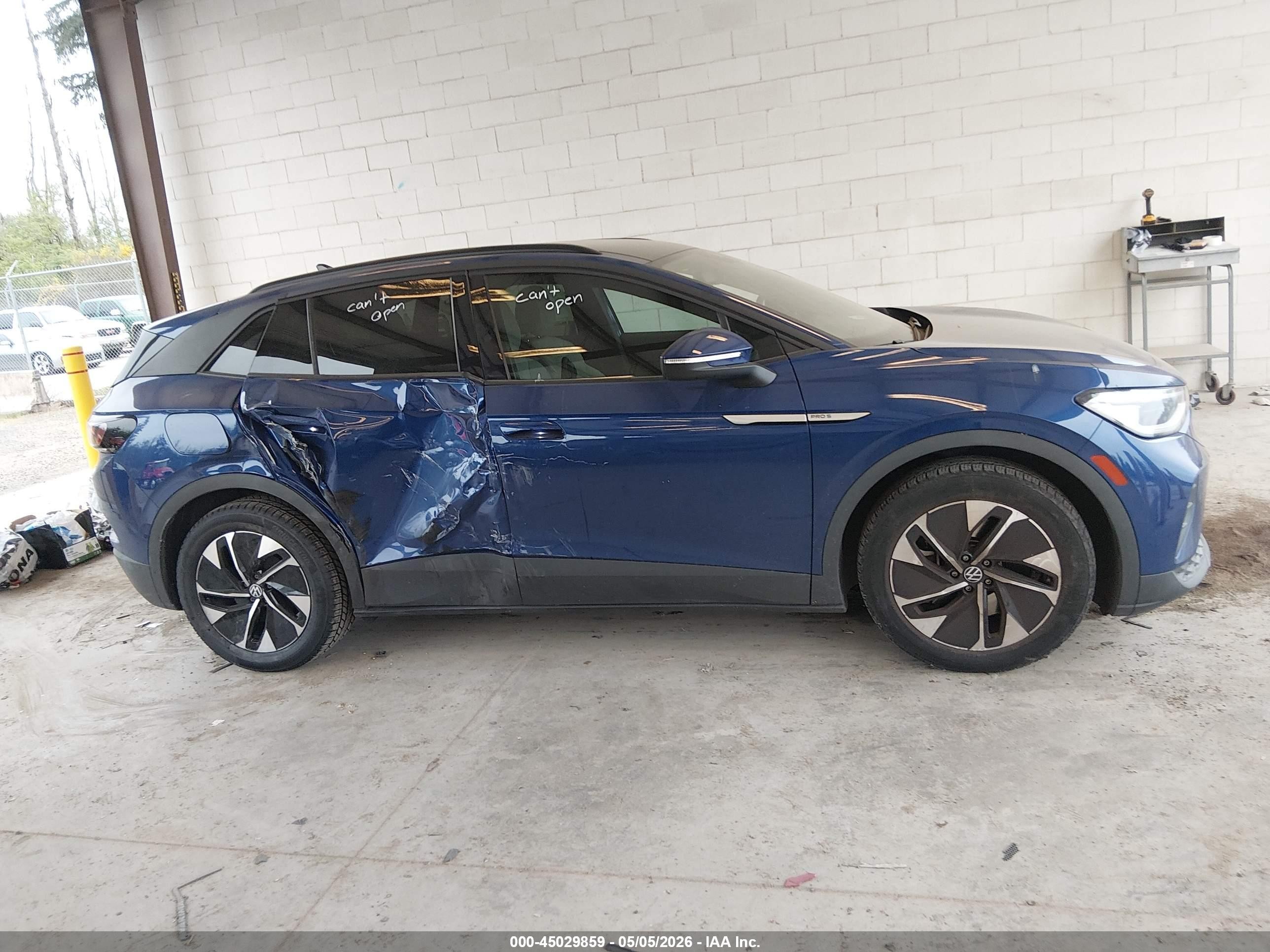 2021 Volkswagen Id.4 Pro S Blue vin: WVGTMPE25MP033895