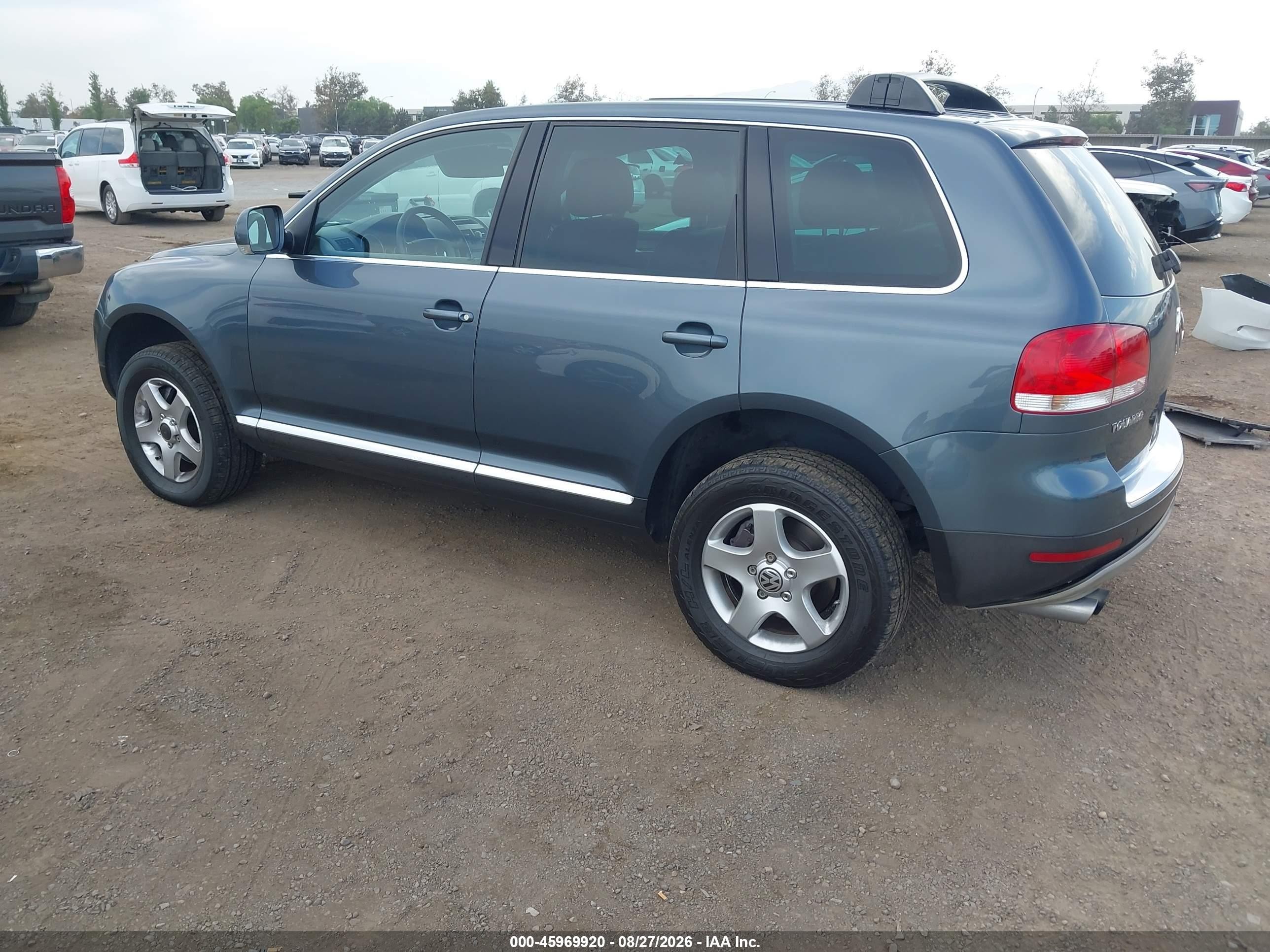 2004 Volkswagen Touareg V6 Серый vin: WVGZC67L14D002321