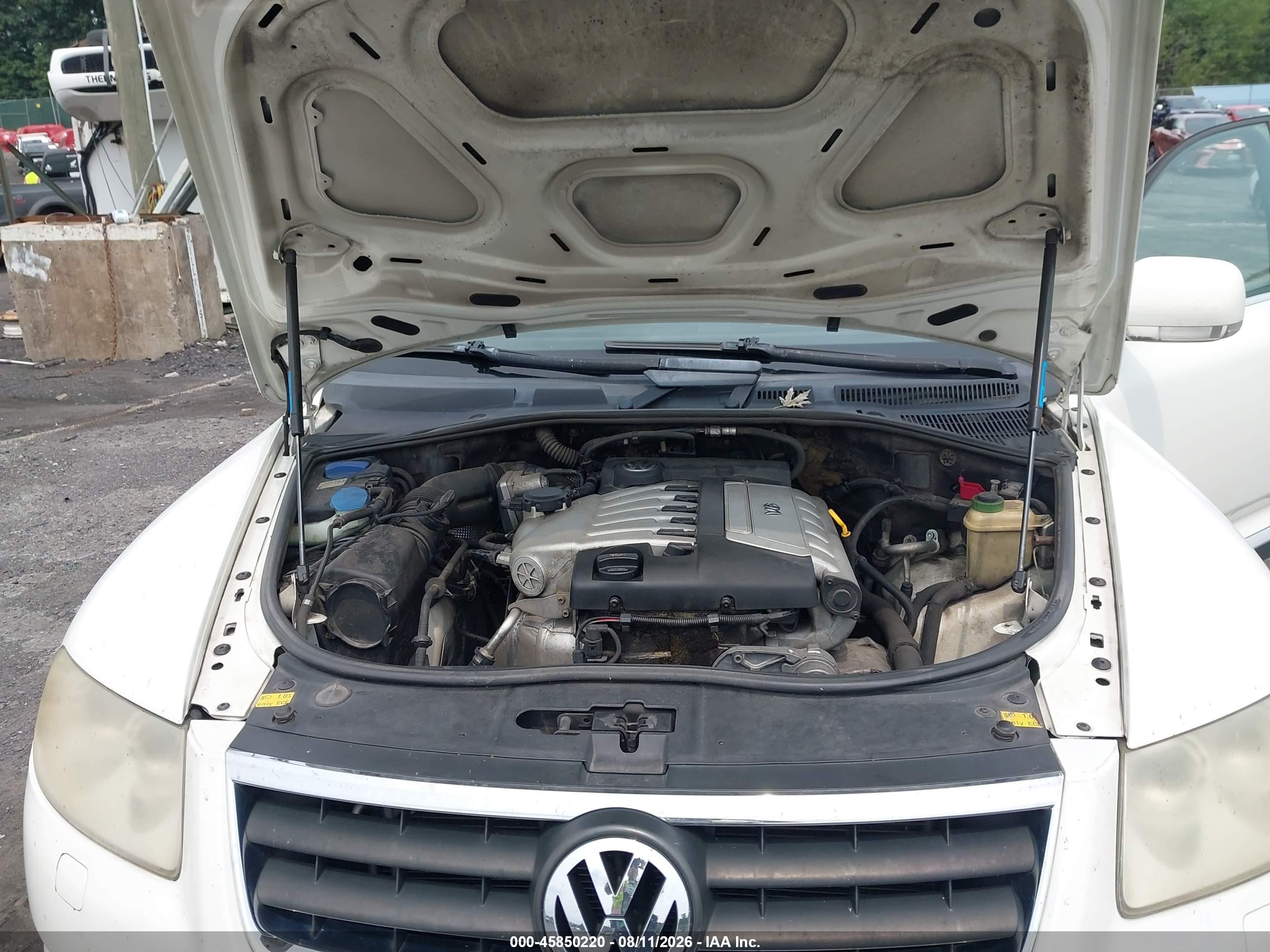 2006 Volkswagen Touareg V6 White vin: WVGZG77L26D043277
