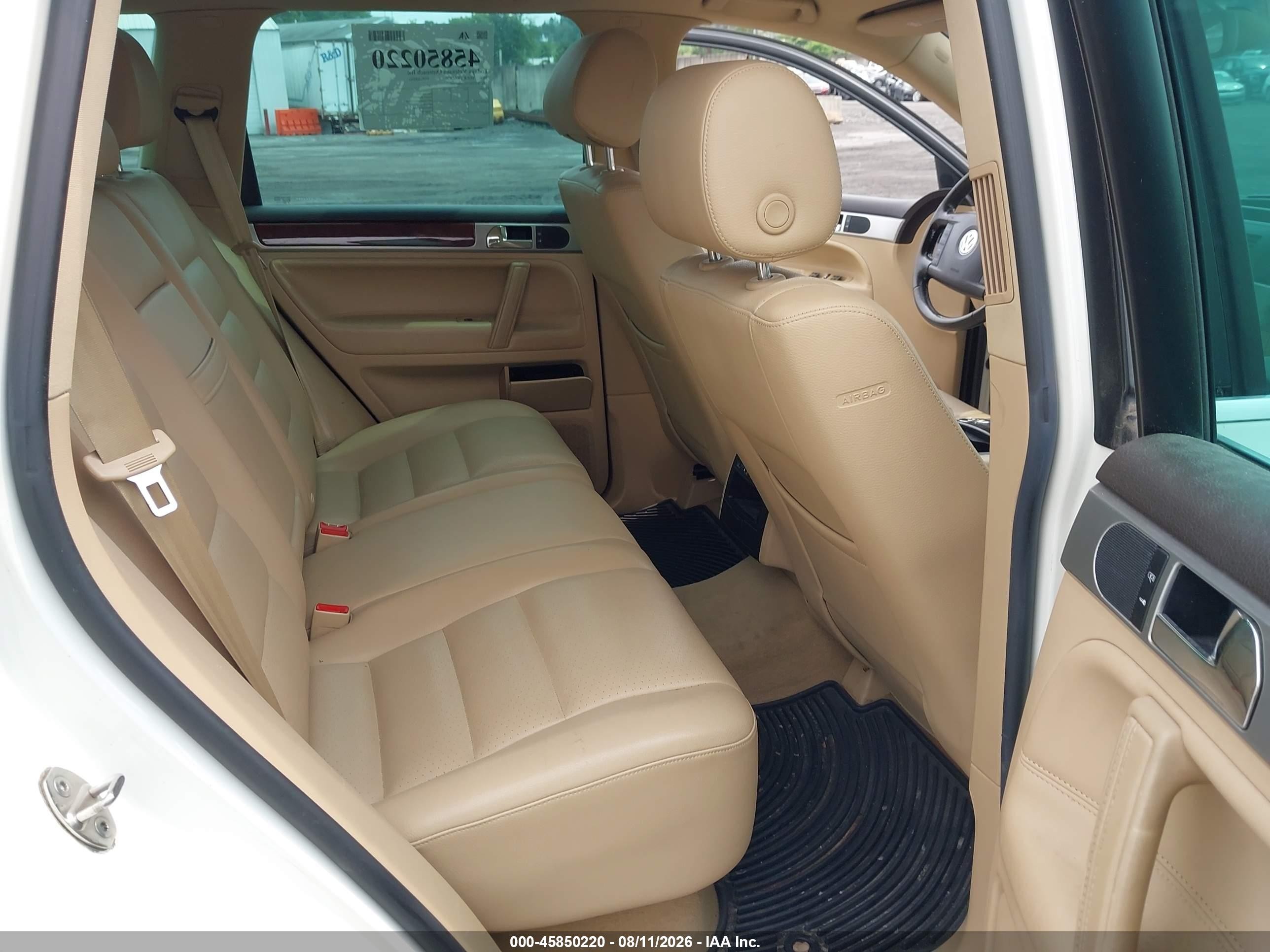 2006 Volkswagen Touareg V6 White vin: WVGZG77L26D043277