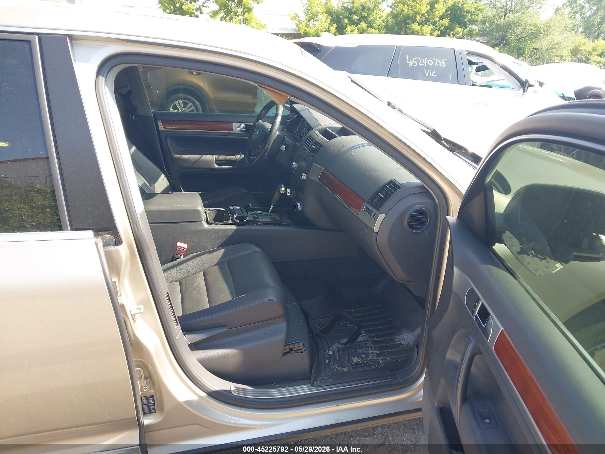 2006 Volkswagen Touareg V6 Tan vin: WVGZG77L56D041197