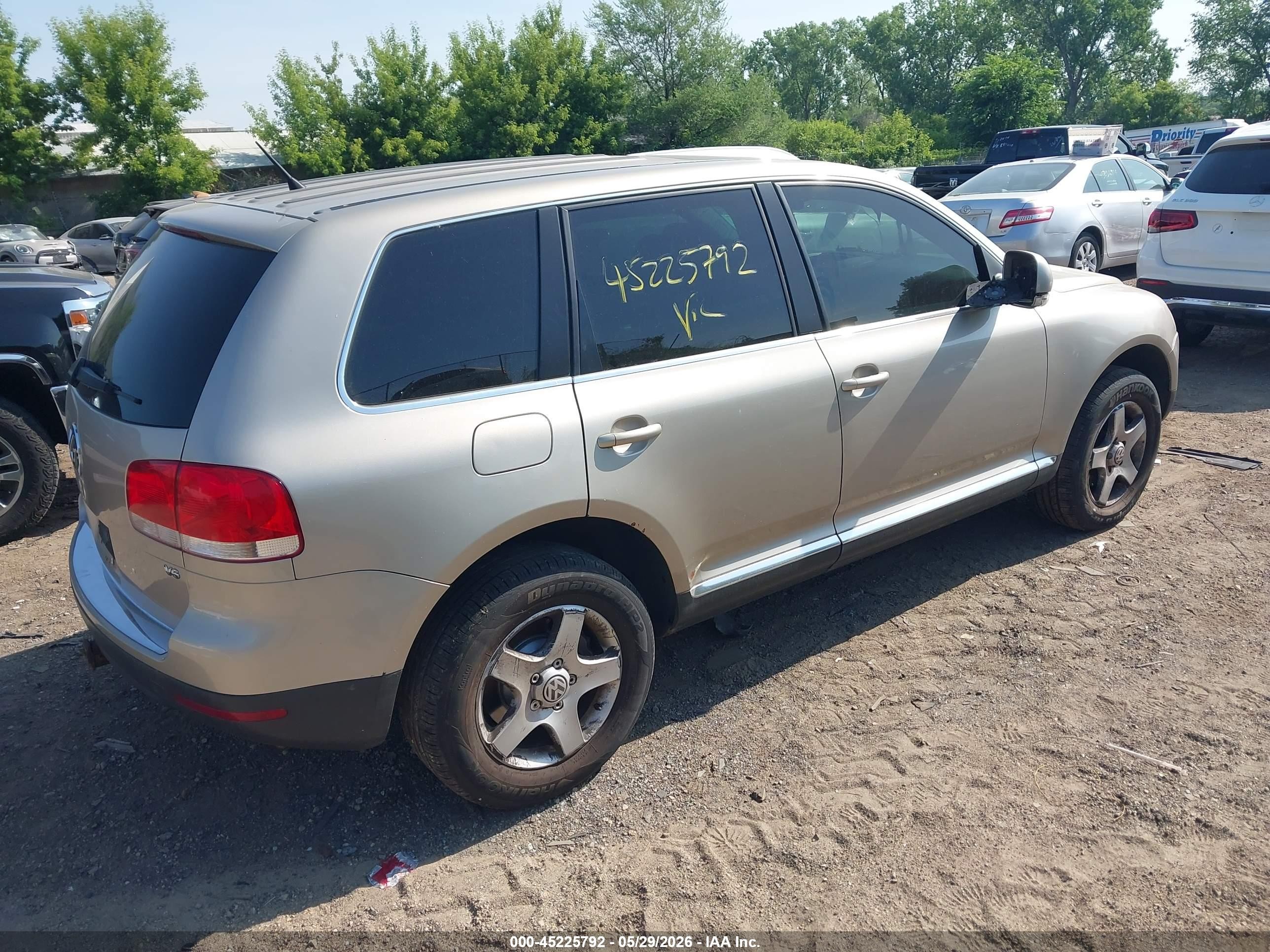 2006 Volkswagen Touareg V6 Tan vin: WVGZG77L56D041197