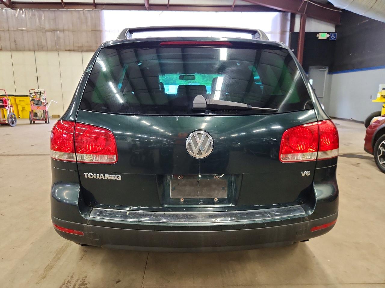 2005 Volkswagen Touareg 3.2 Green vin: WVGZG77LX5D031330