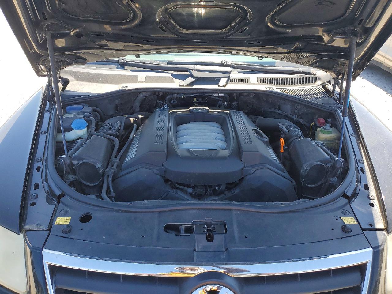 2006 Volkswagen Touareg 4.2 Black vin: WVGZM77L06D043531