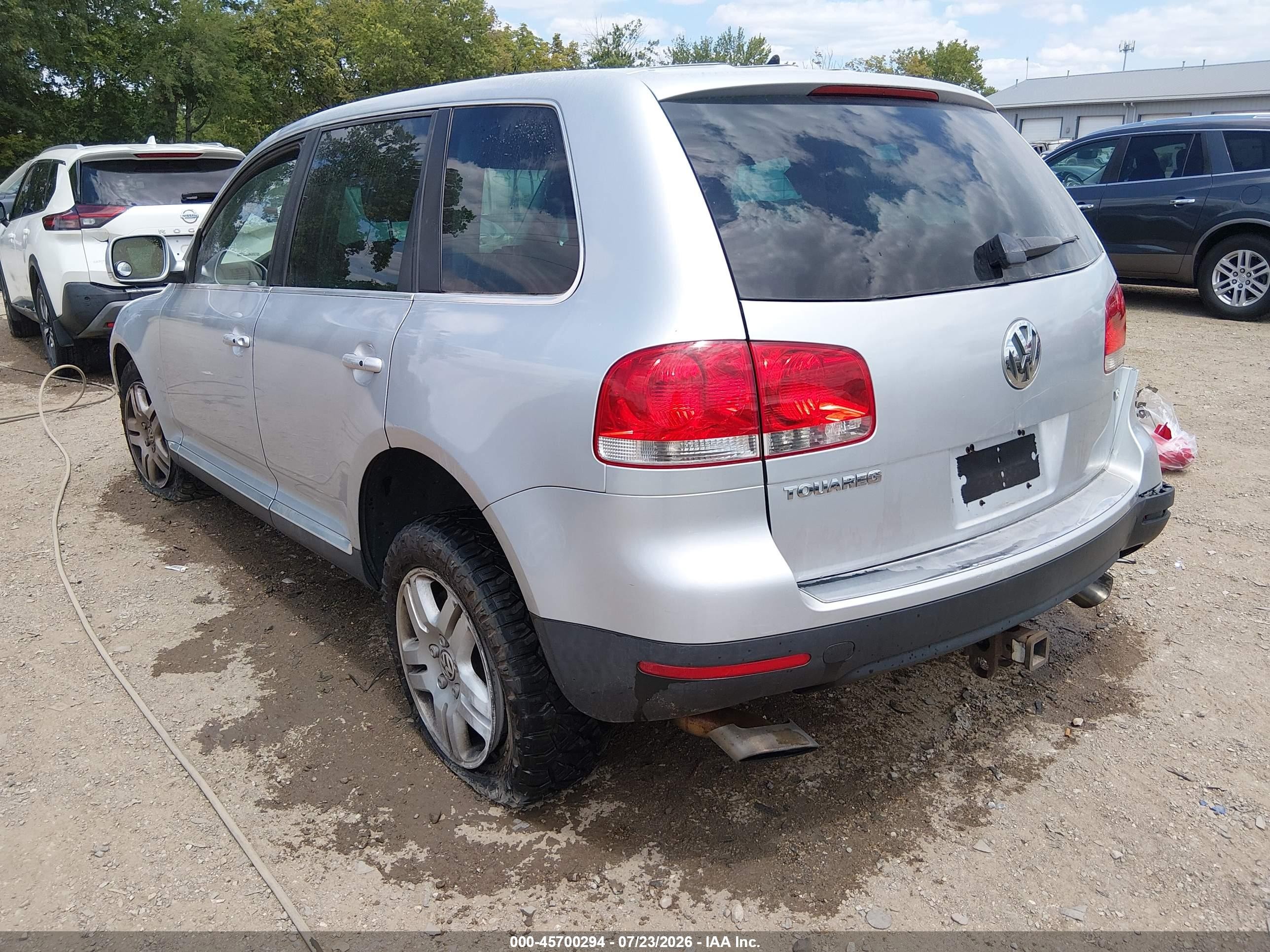 2006 Volkswagen Touareg V8 Black vin: WVGZM77L16D030884