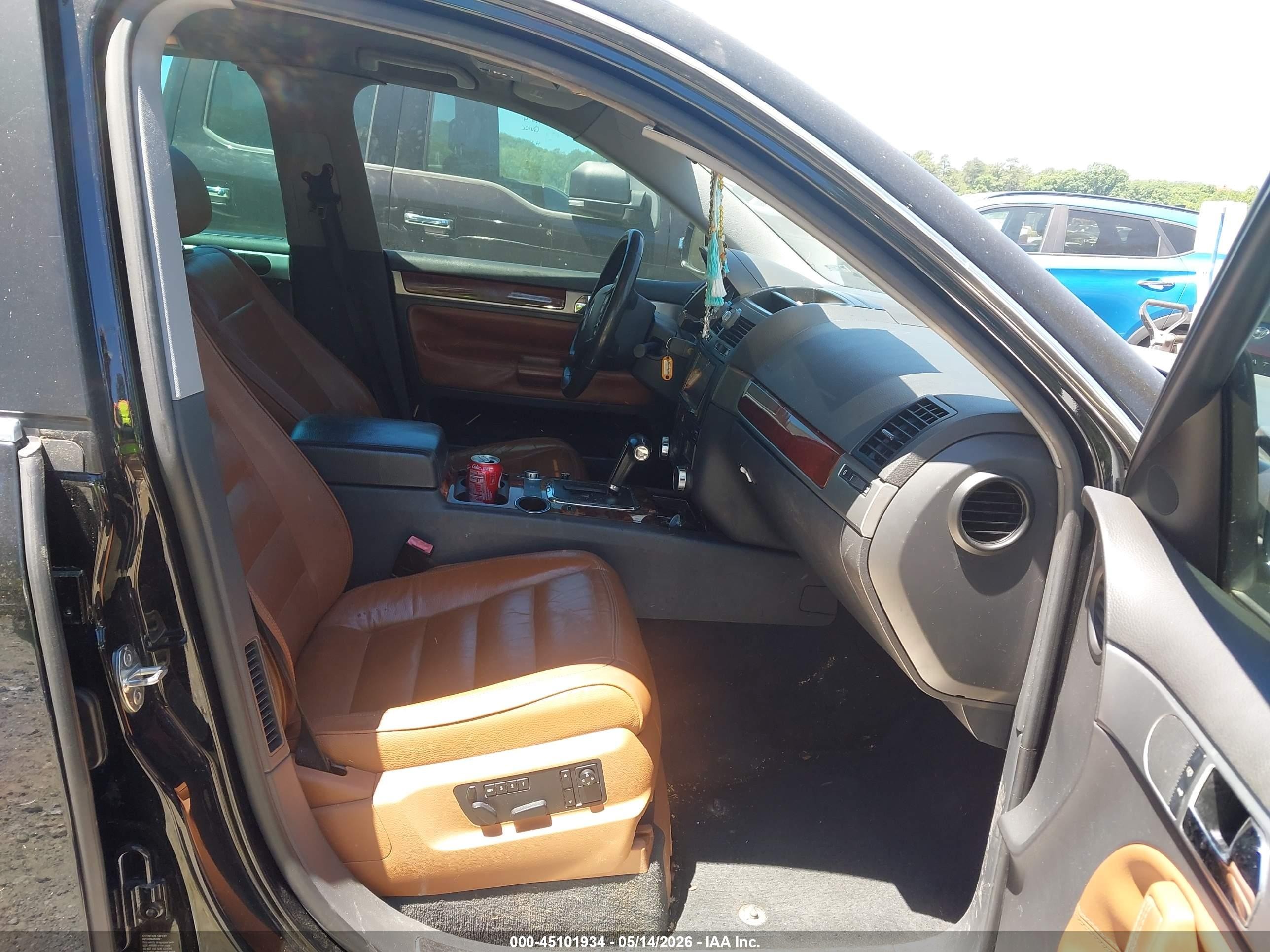 2006 Volkswagen Touareg V8 Black vin: WVGZM77L96D031457