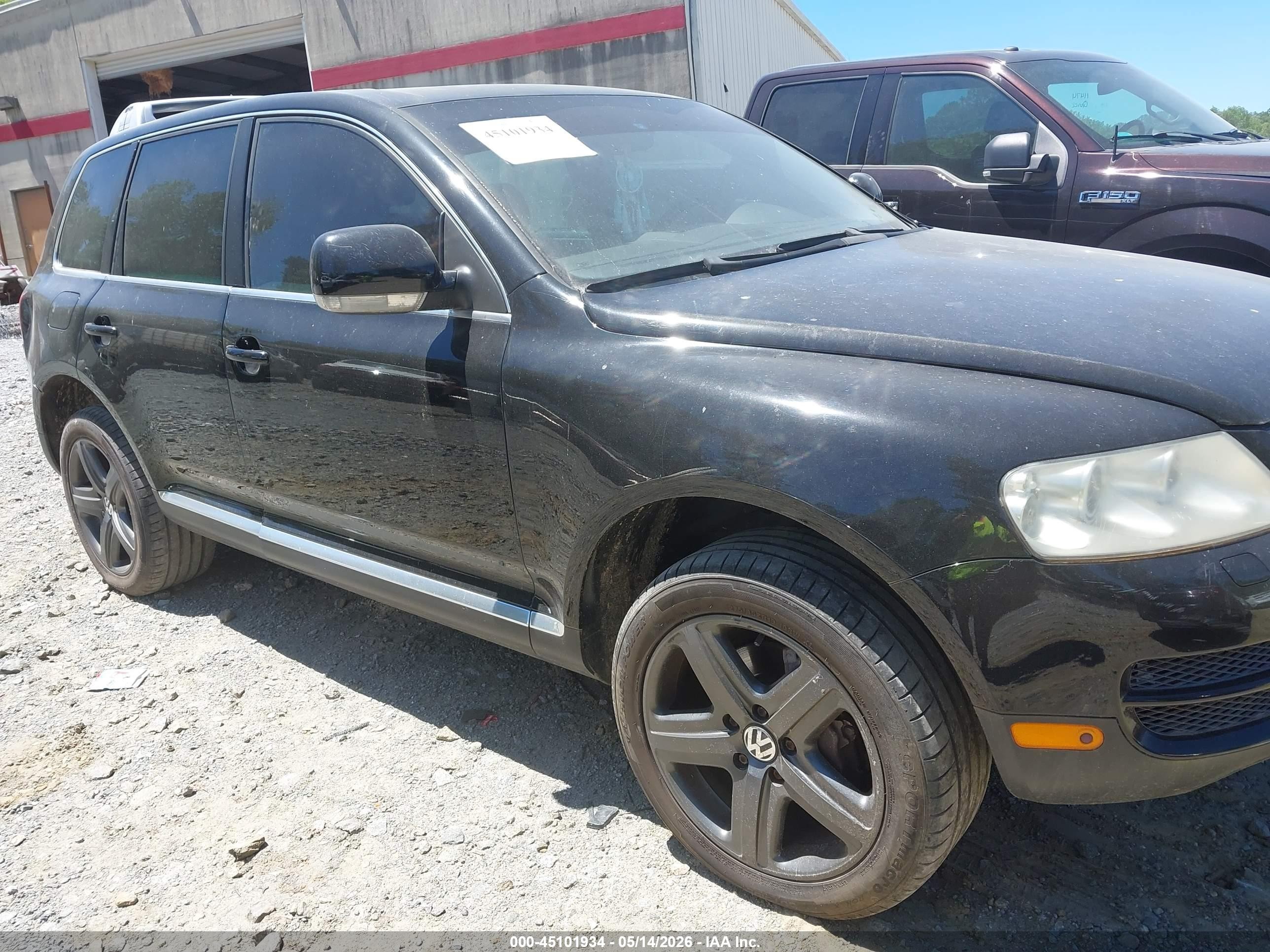 2006 Volkswagen Touareg V8 Black vin: WVGZM77L96D031457