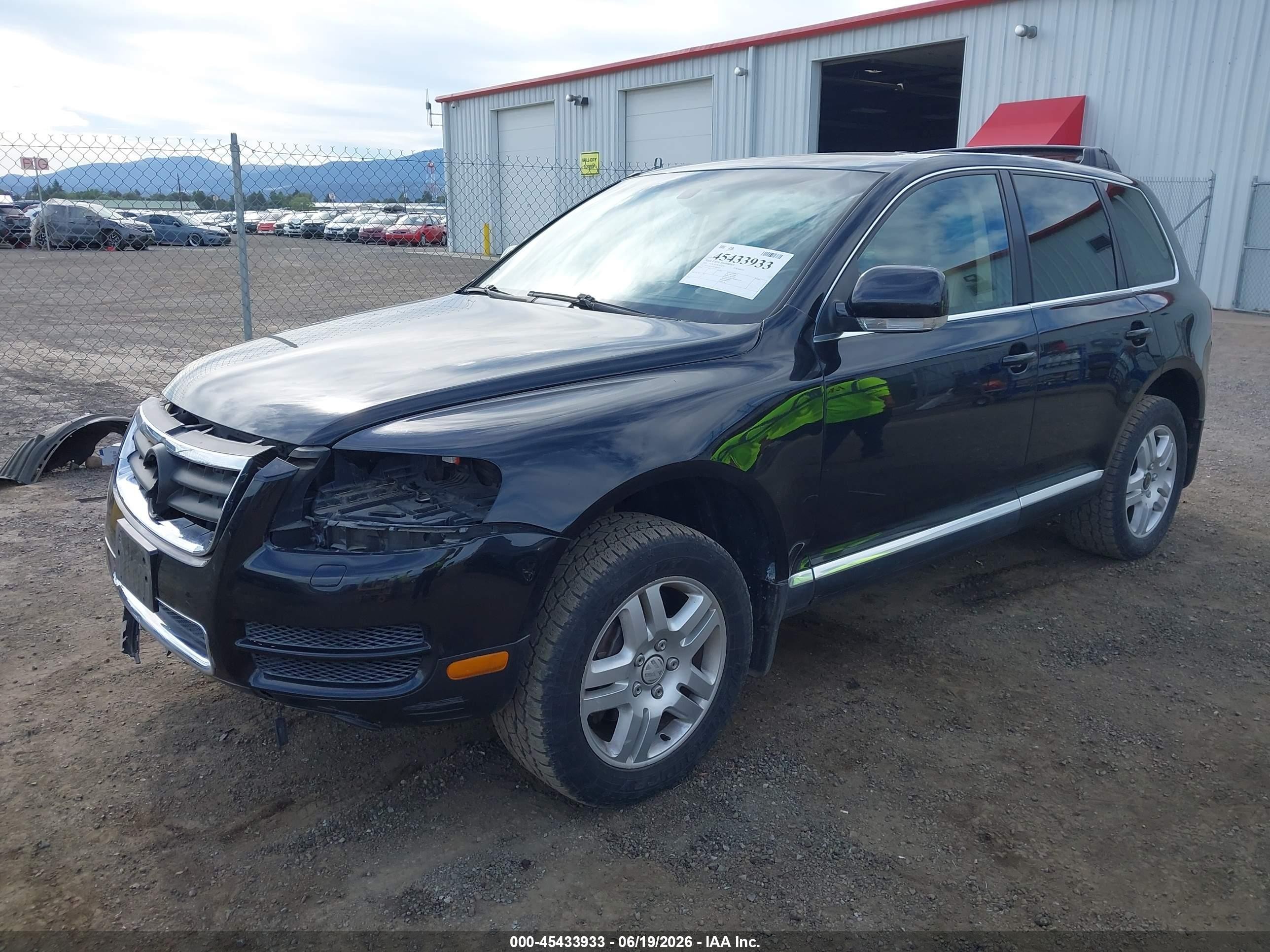 2005 Volkswagen Touareg V8 Black vin: WVGZM77LX5D026332