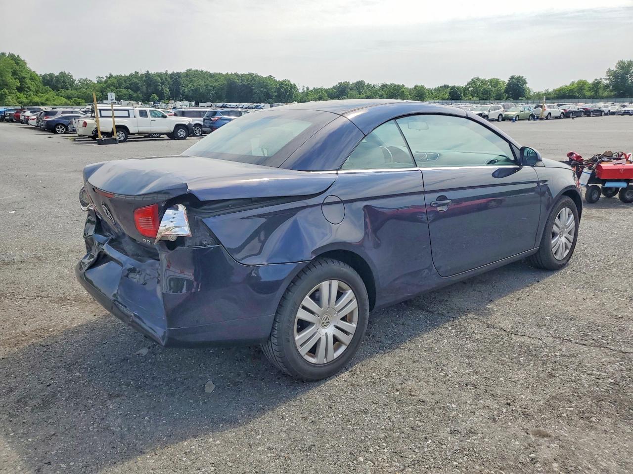 2008 Volkswagen Eos Turbo Blue vin: WVWAA71F28V049423