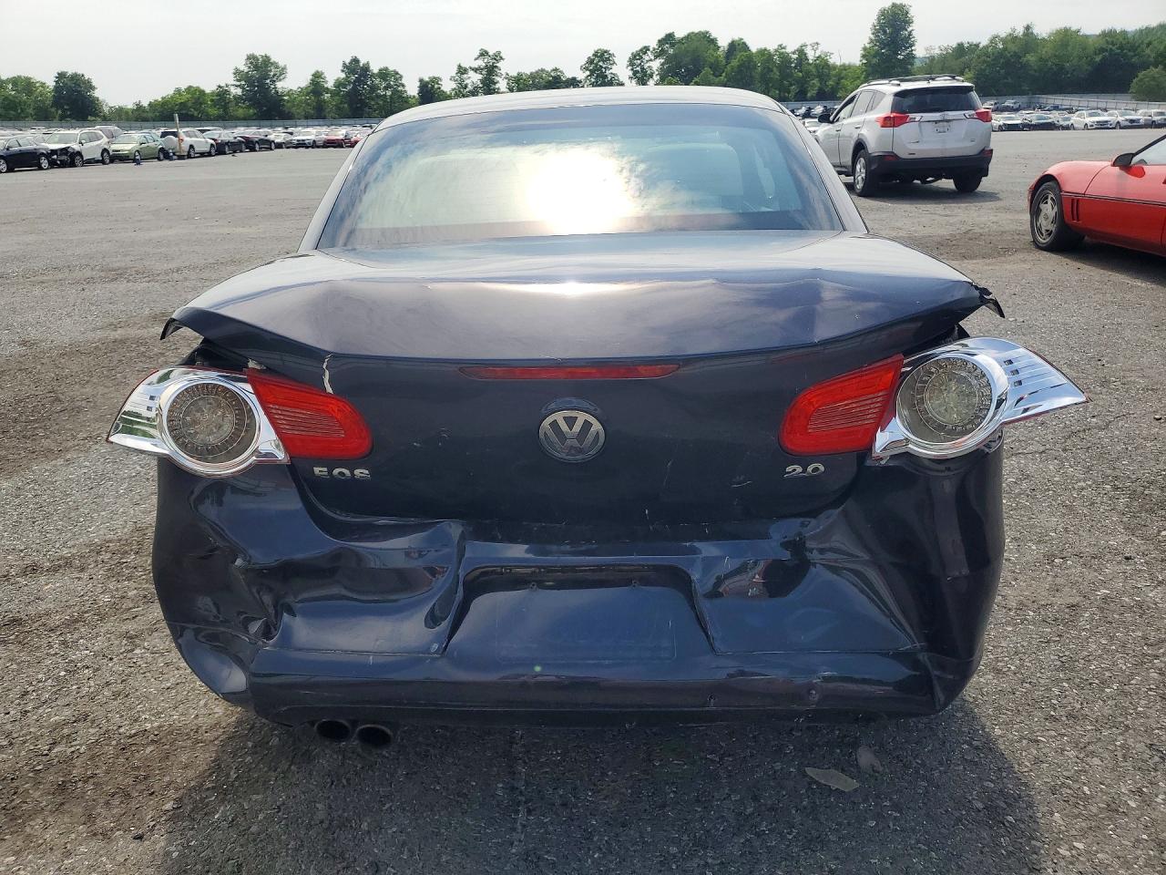 2008 Volkswagen Eos Turbo Blue vin: WVWAA71F28V049423