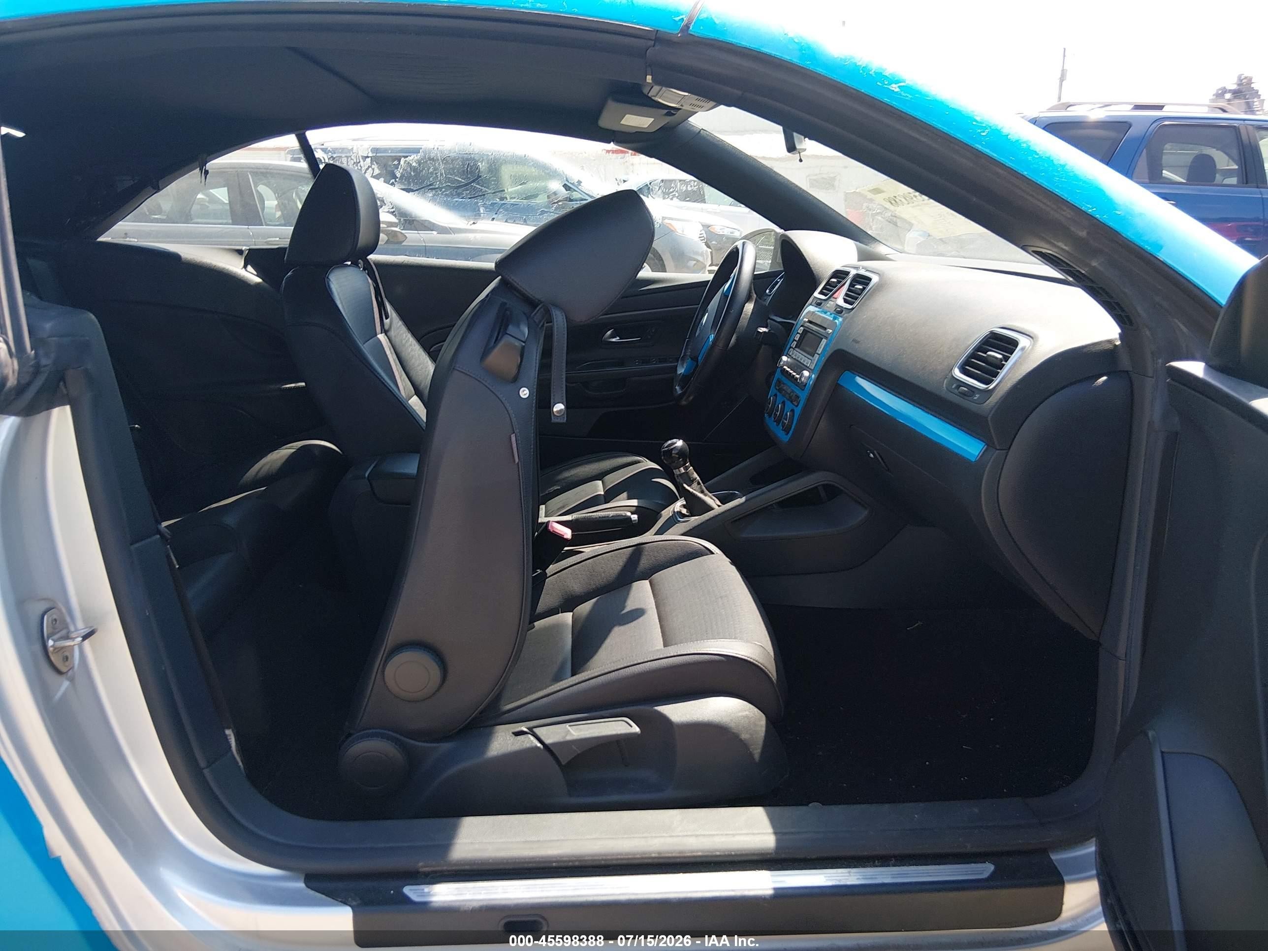 2009 Volkswagen Eos Komfort Blue vin: WVWAA71F39V015296