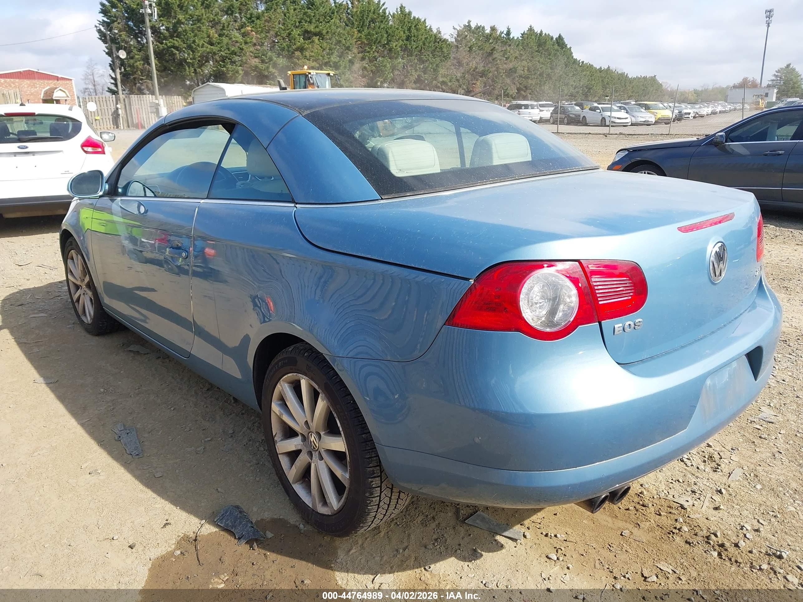 2007 Volkswagen Eos 2.0t Blue vin: WVWAA71F77V043468