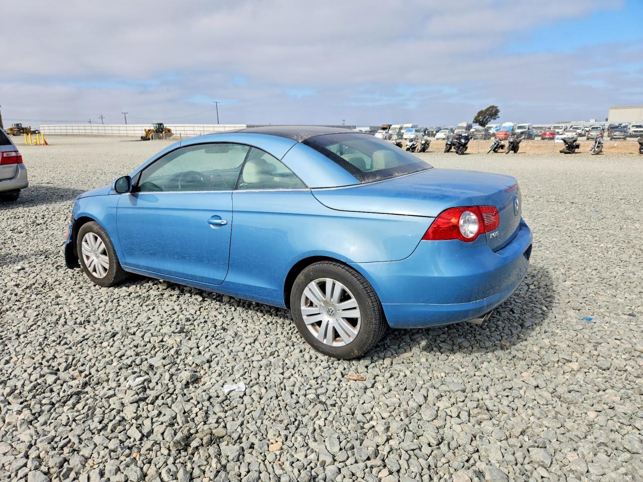 2008 Volkswagen Eos Turbo Blue vin: WVWAA71F78V049157