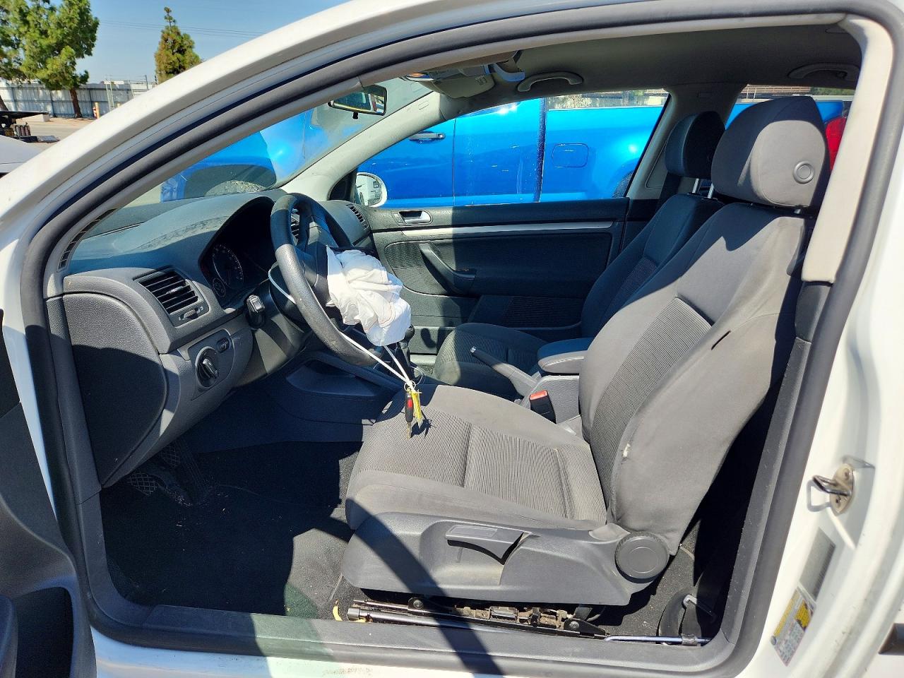 2008 Volkswagen Rabbit White vin: WVWAA71K48W220986