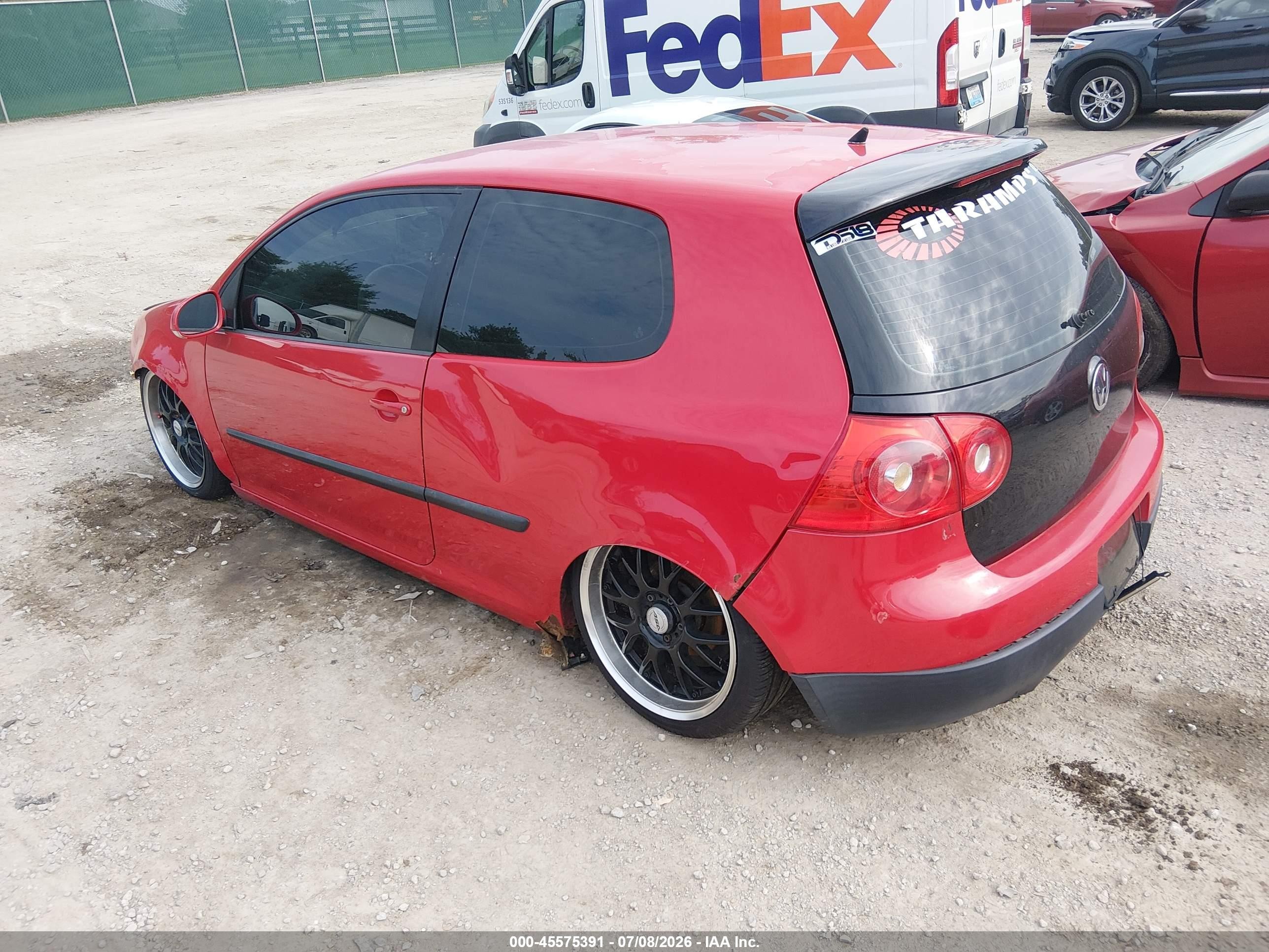 2008 Volkswagen Rabbit S Красный vin: WVWAA71K88W117666