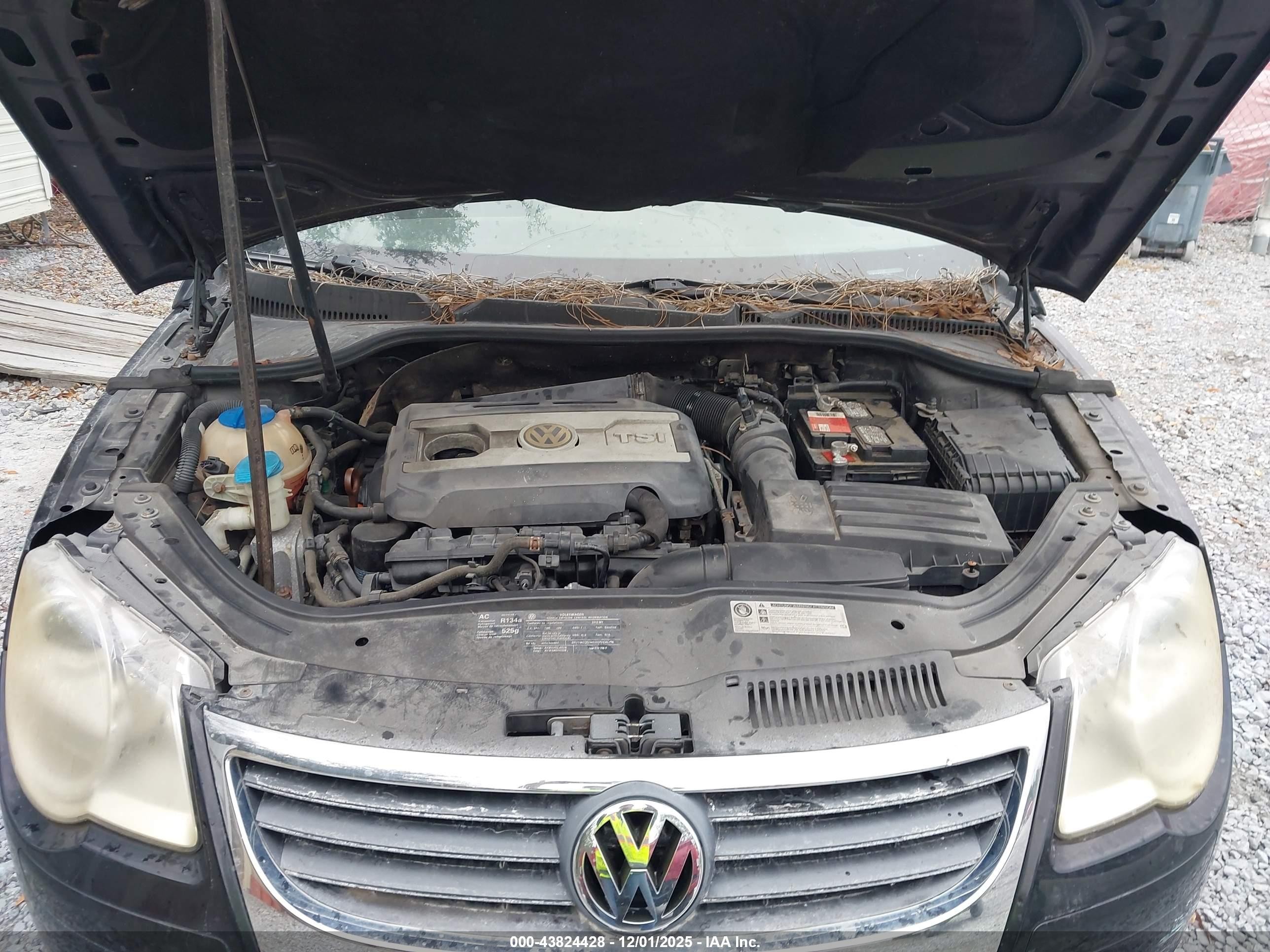 2010 Volkswagen Eos Komfort Black vin: WVWAA7AH1AV011561